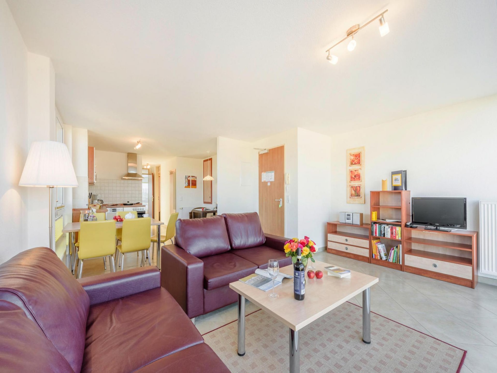 Op 600 m van zee: Modern appartement in Rerik voor 4 personen - foto 3