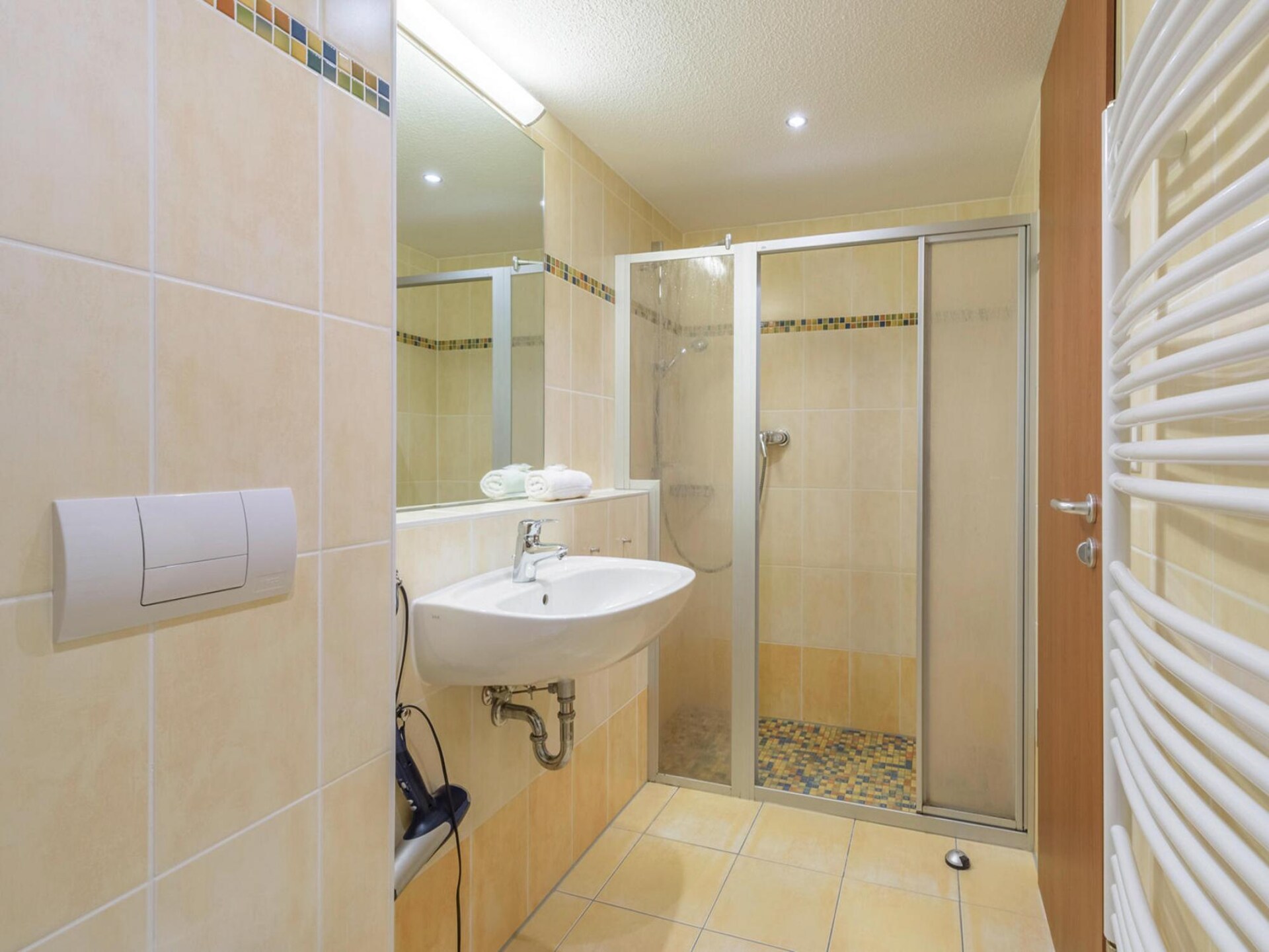 Op 600 m van zee: Modern appartement in Rerik voor 4 personen - foto 10