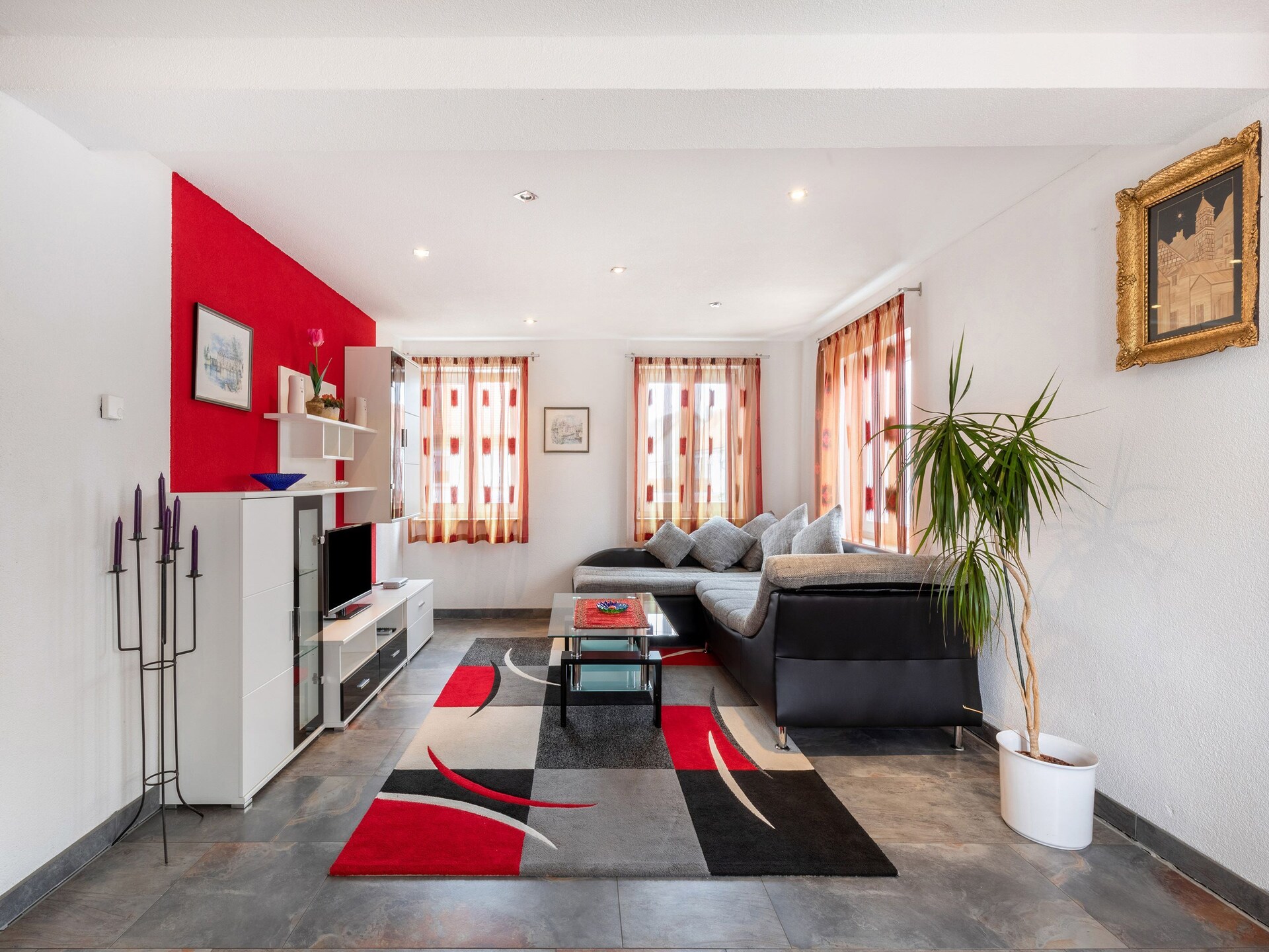 Gedurfd rood-zwart appartement bij kasteel Altshausen - foto 8
