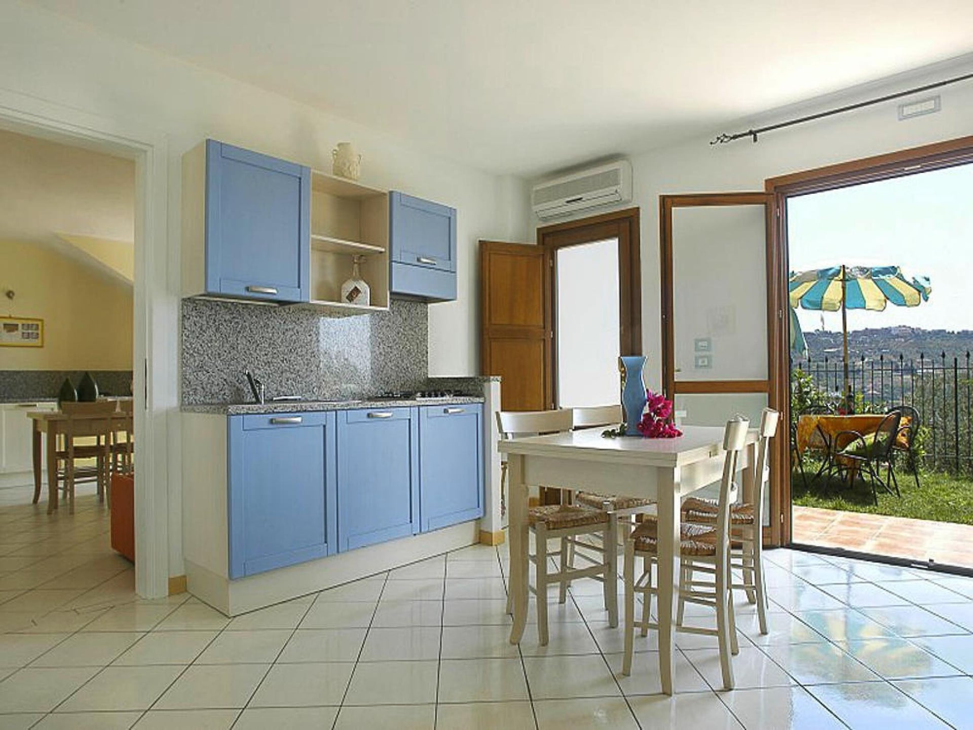 Licht appartement in olijfgaarden van Imperia - foto 10