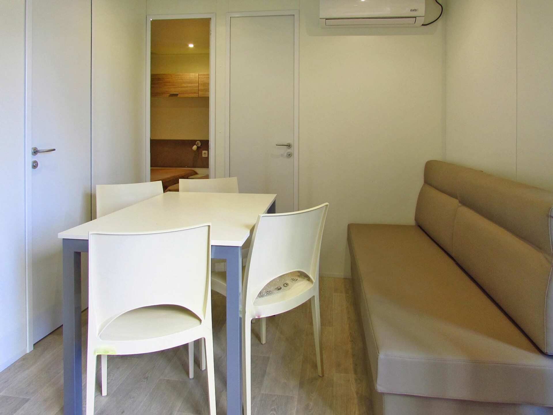 Maxi Caravan Prestige voor 6 personen op vakantiepark aan het Gardameer - foto 19