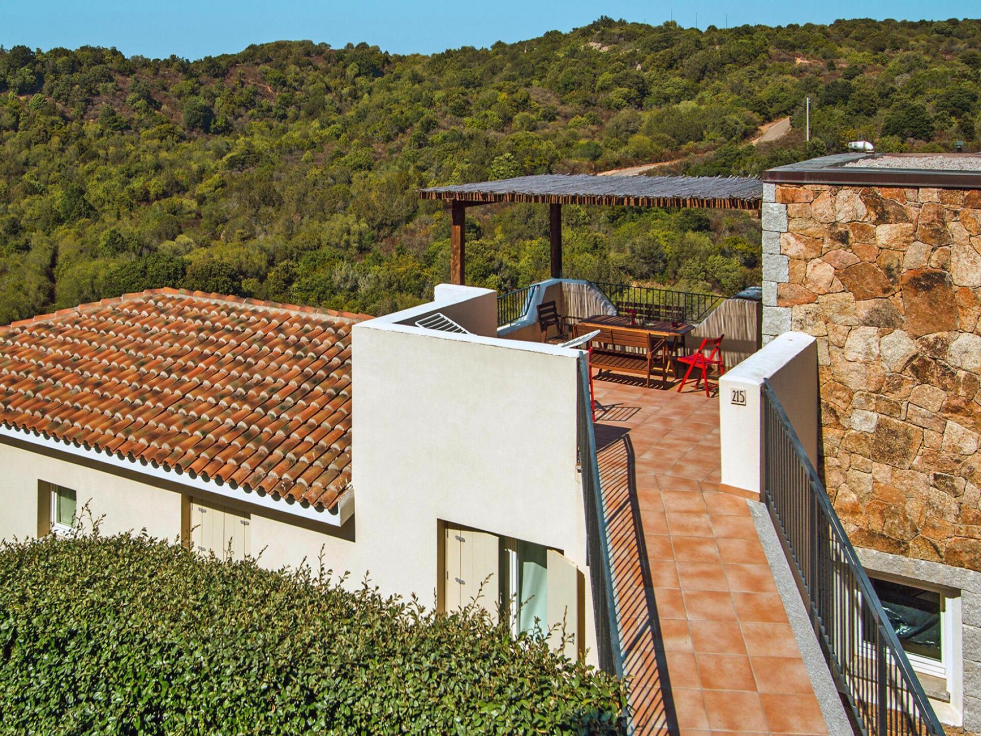 Panoramisch appartement voor 8 aan de Costa Smeralda met zwembad en zeezicht - foto 2