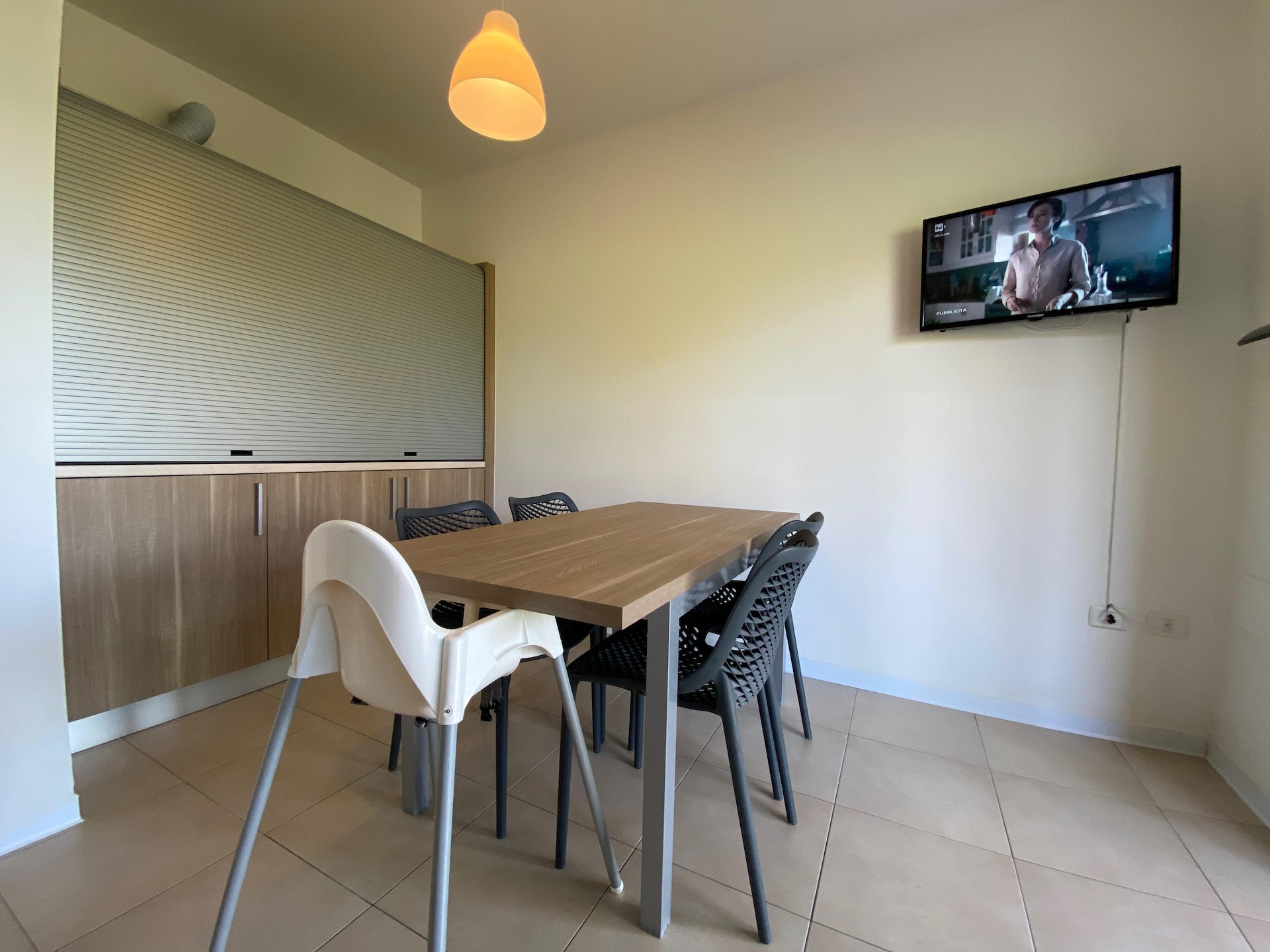 Ruim appartement voor 6 personen in Castelnuovo del Garda - foto 8