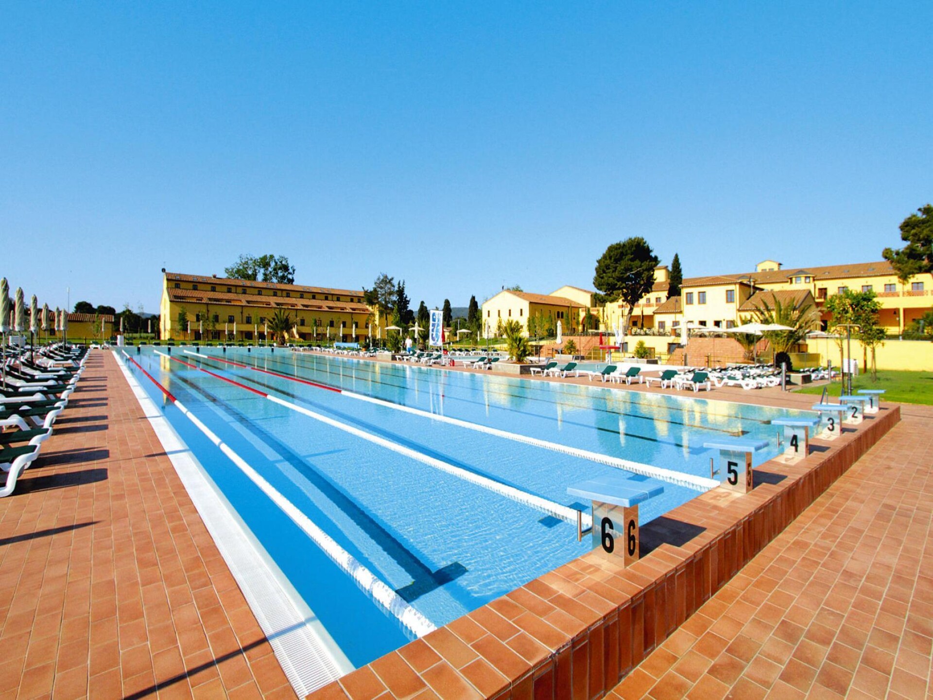 Toscaans loftappartement voor 5 op vakantiepark met olympisch zwembad - foto 1