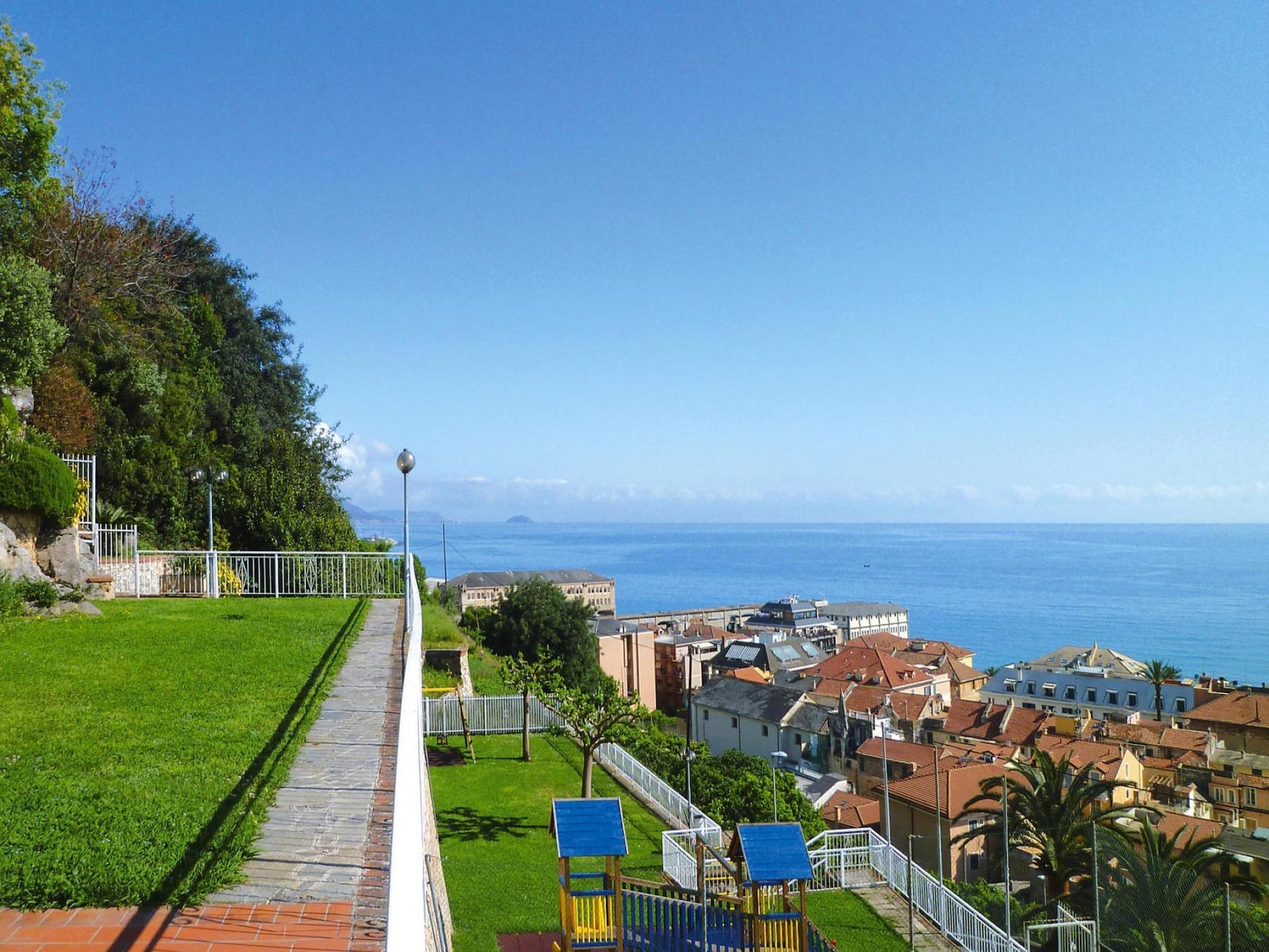 8-persoons appartement met zeezicht in Pietra Ligure - foto 16
