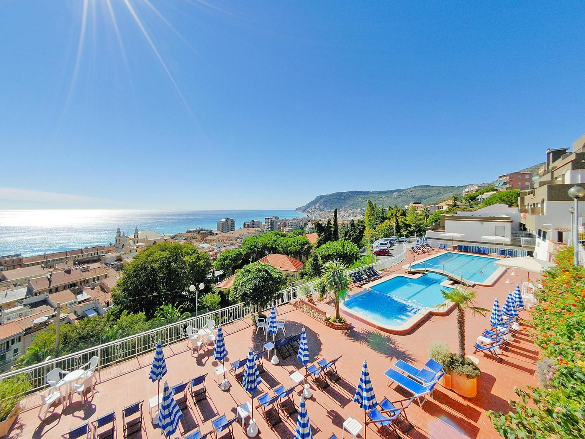 8-persoons appartement met zeezicht in Pietra Ligure - foto 9