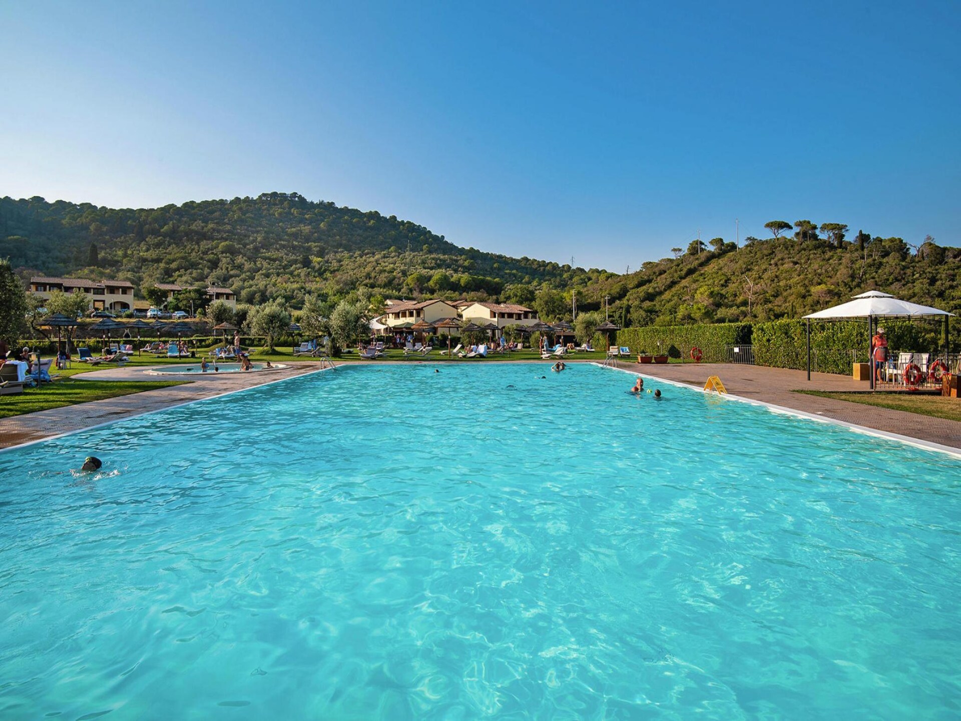 Toscaans appartement op vakantiepark met groot zwembad, nabij zee en Suvereto - foto 19