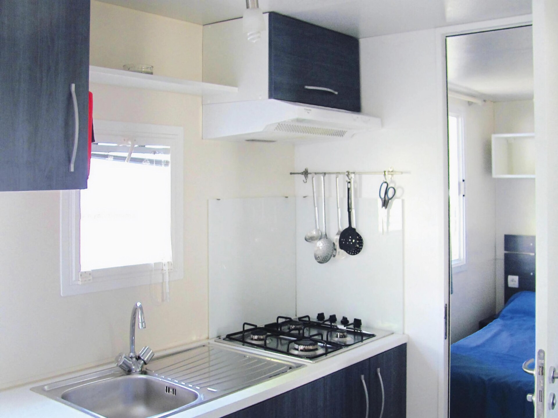 Mobile Home Standard Plus aan het Gardameer met 2 slaapkamers en 2 badkamers - foto 9