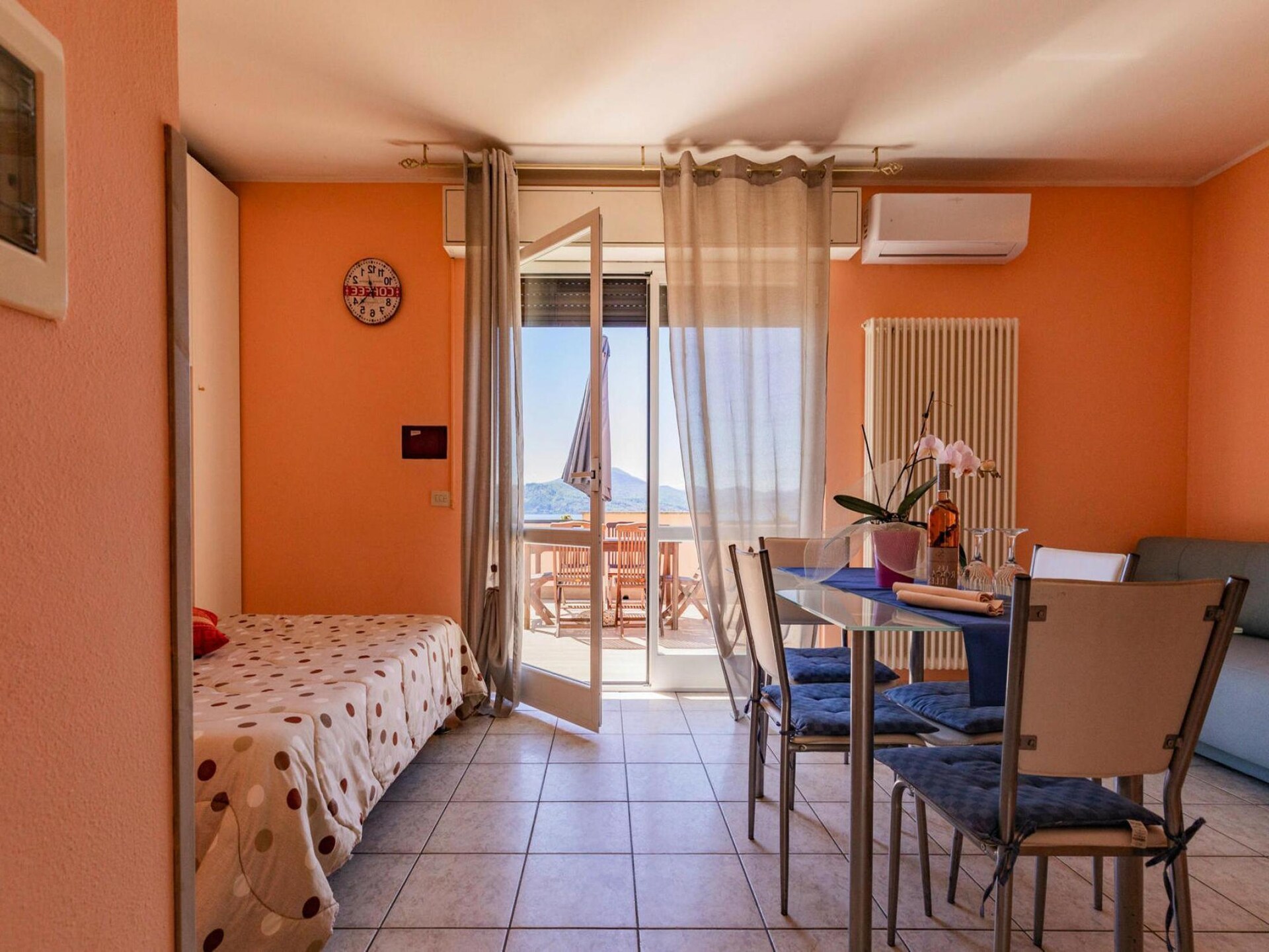 Licht appartement voor 6 personen nabij Lago Maggiore in Oggebbio - foto 2