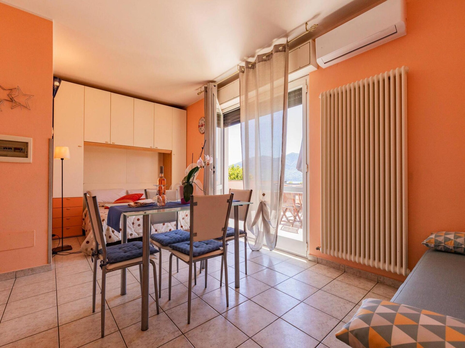 Licht appartement voor 6 personen nabij Lago Maggiore in Oggebbio - foto 9