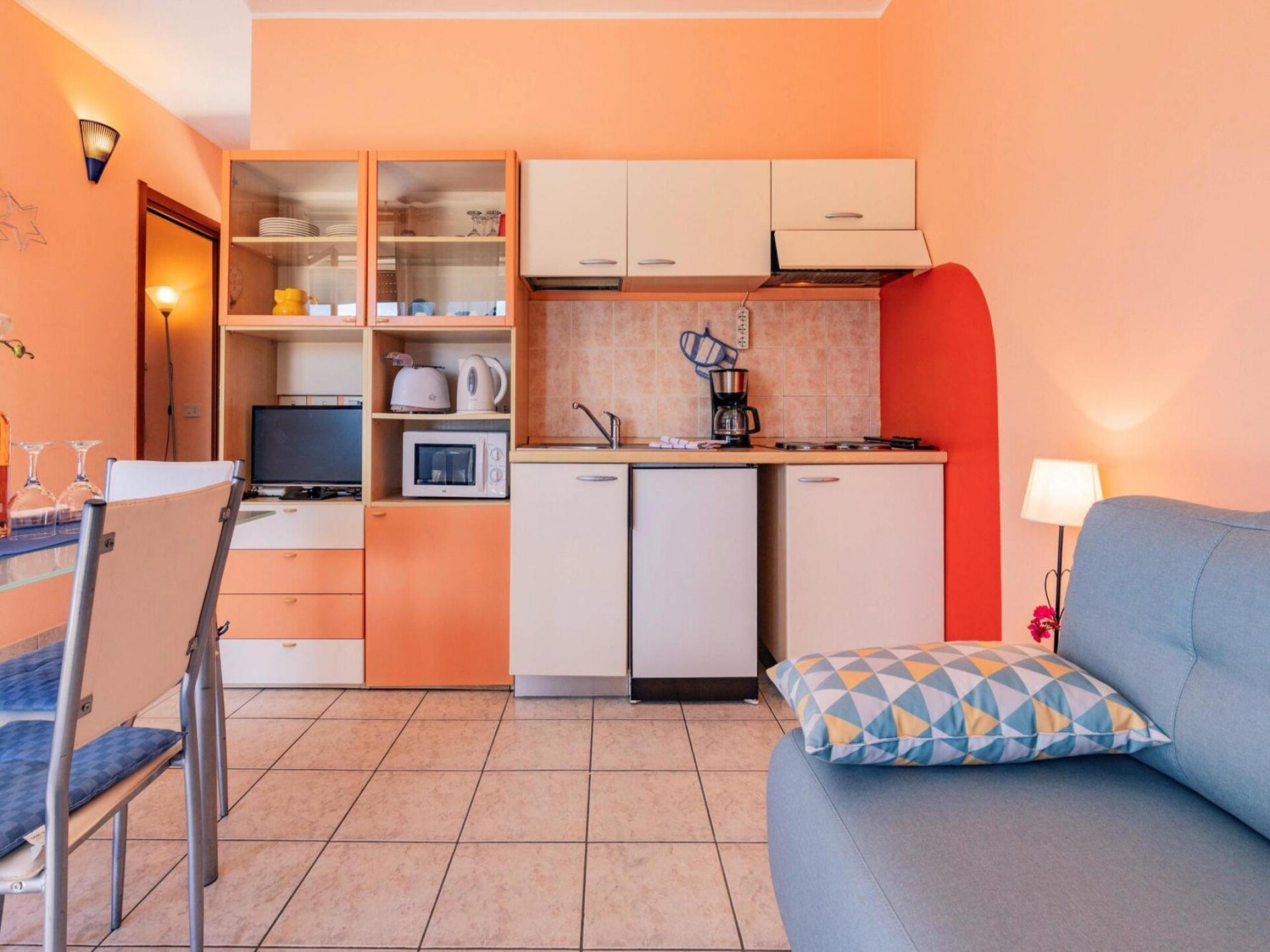Licht appartement voor 6 personen nabij Lago Maggiore in Oggebbio - foto 12