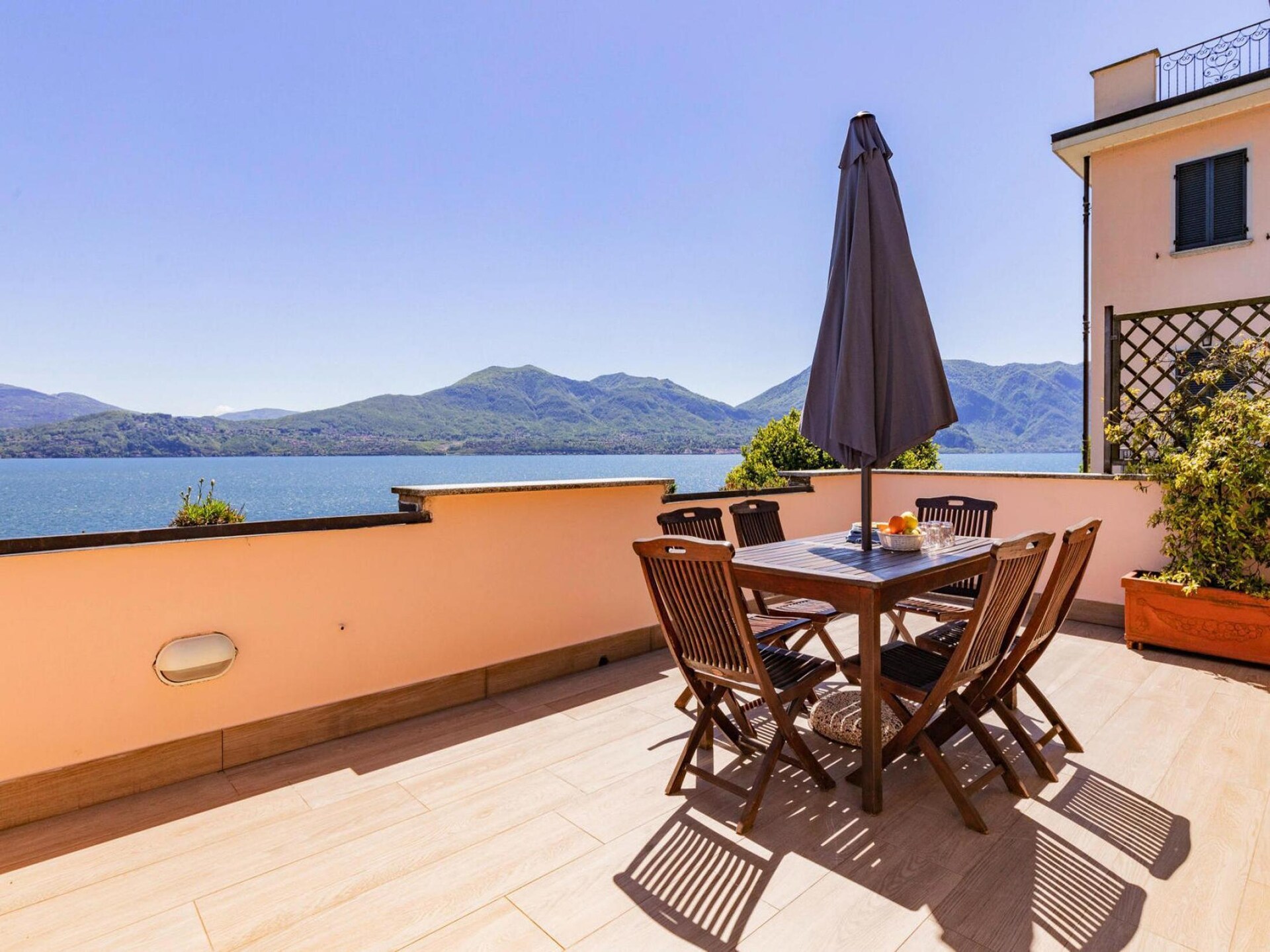 Licht appartement voor 6 personen nabij Lago Maggiore in Oggebbio - foto 36