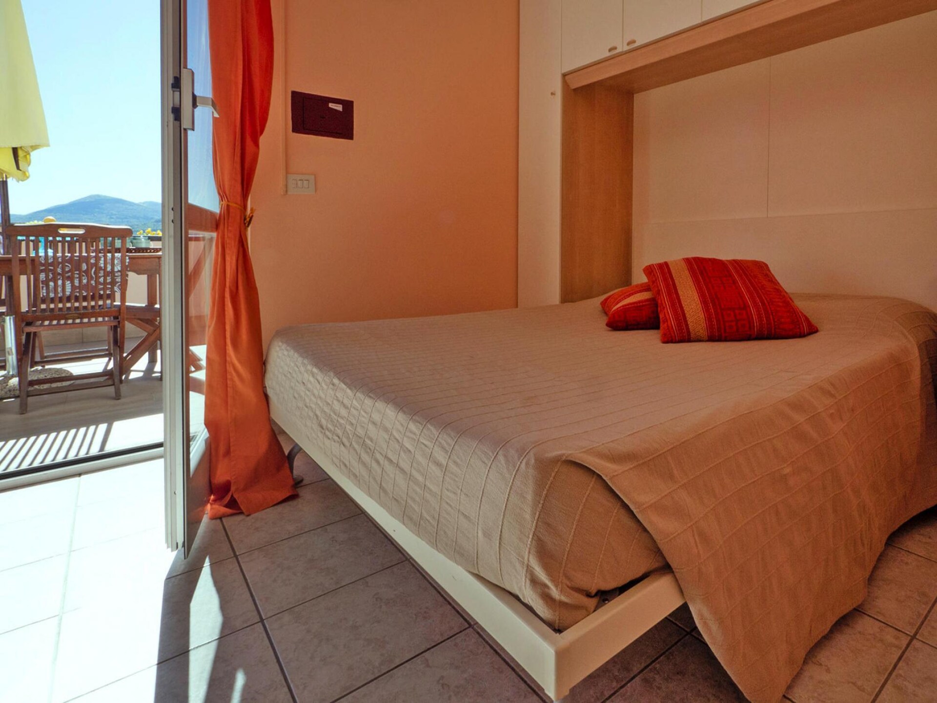 Licht appartement voor 5 personen nabij Lago Maggiore in Oggebbio - foto 11