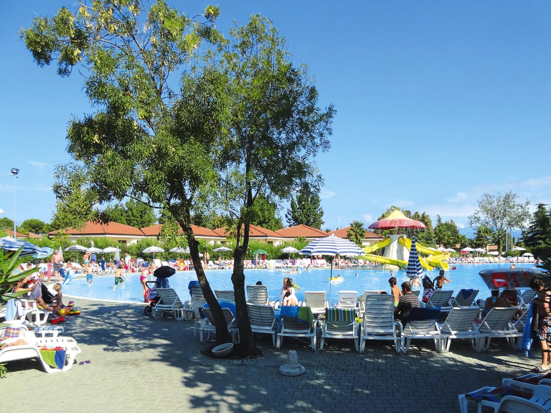 Vrijstaande stacaravan voor 6 personen op Bella Italia met waterpark aan het Gardameer - foto 12