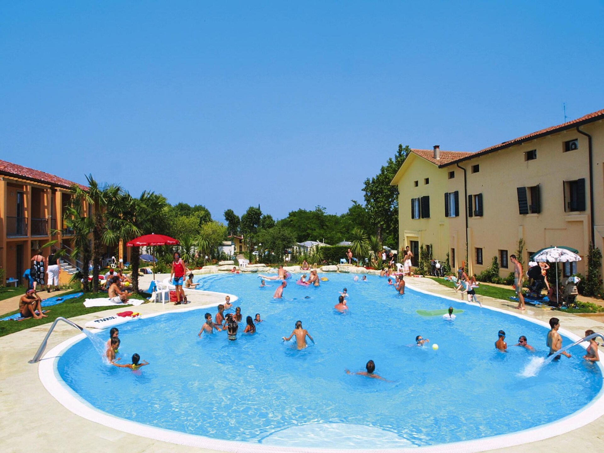 Vrijstaande stacaravan voor 6 personen op Bella Italia met waterpark aan het Gardameer - foto 1