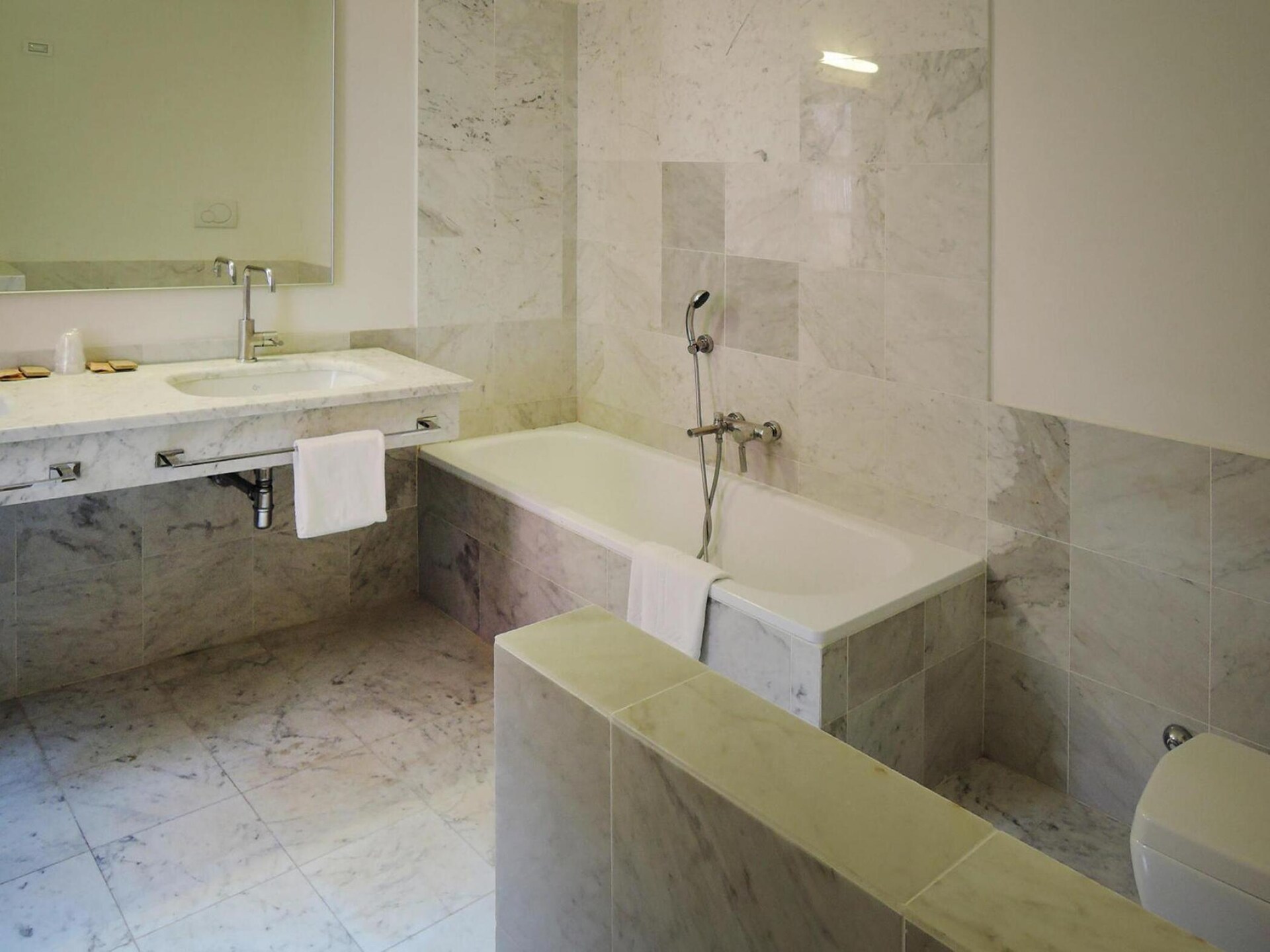 Gerenoveerd landhuis in Toscane met groot zwembad, vlakbij Florence - foto 14