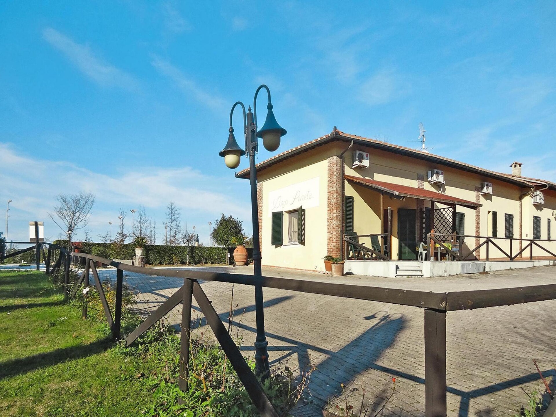 Toscaans appartement op vakantiepark met zwembad en wellness vlakbij meer - foto 8
