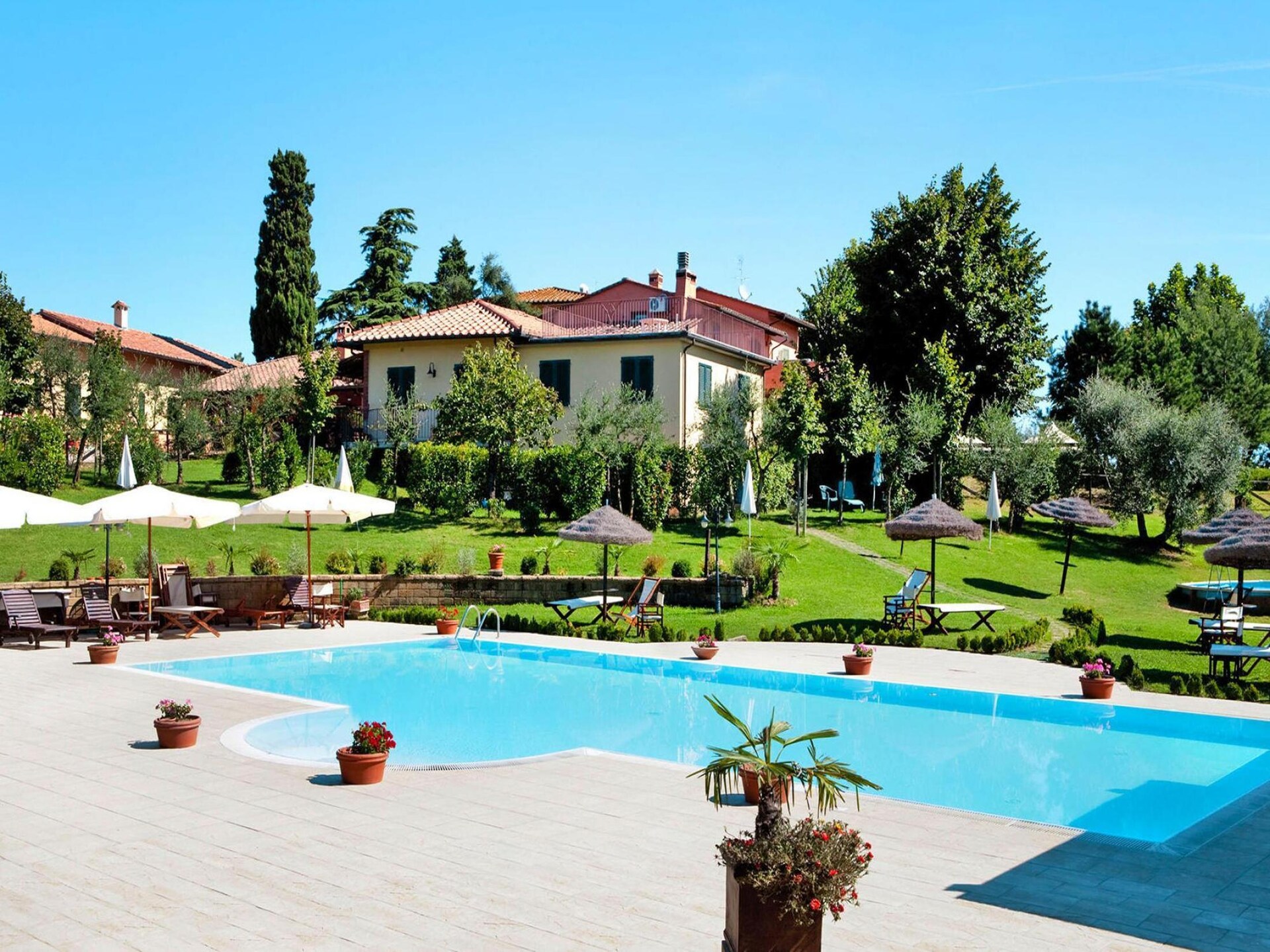 Toscaans appartement op vakantiepark met zwembad en wellness vlakbij meer - foto 13