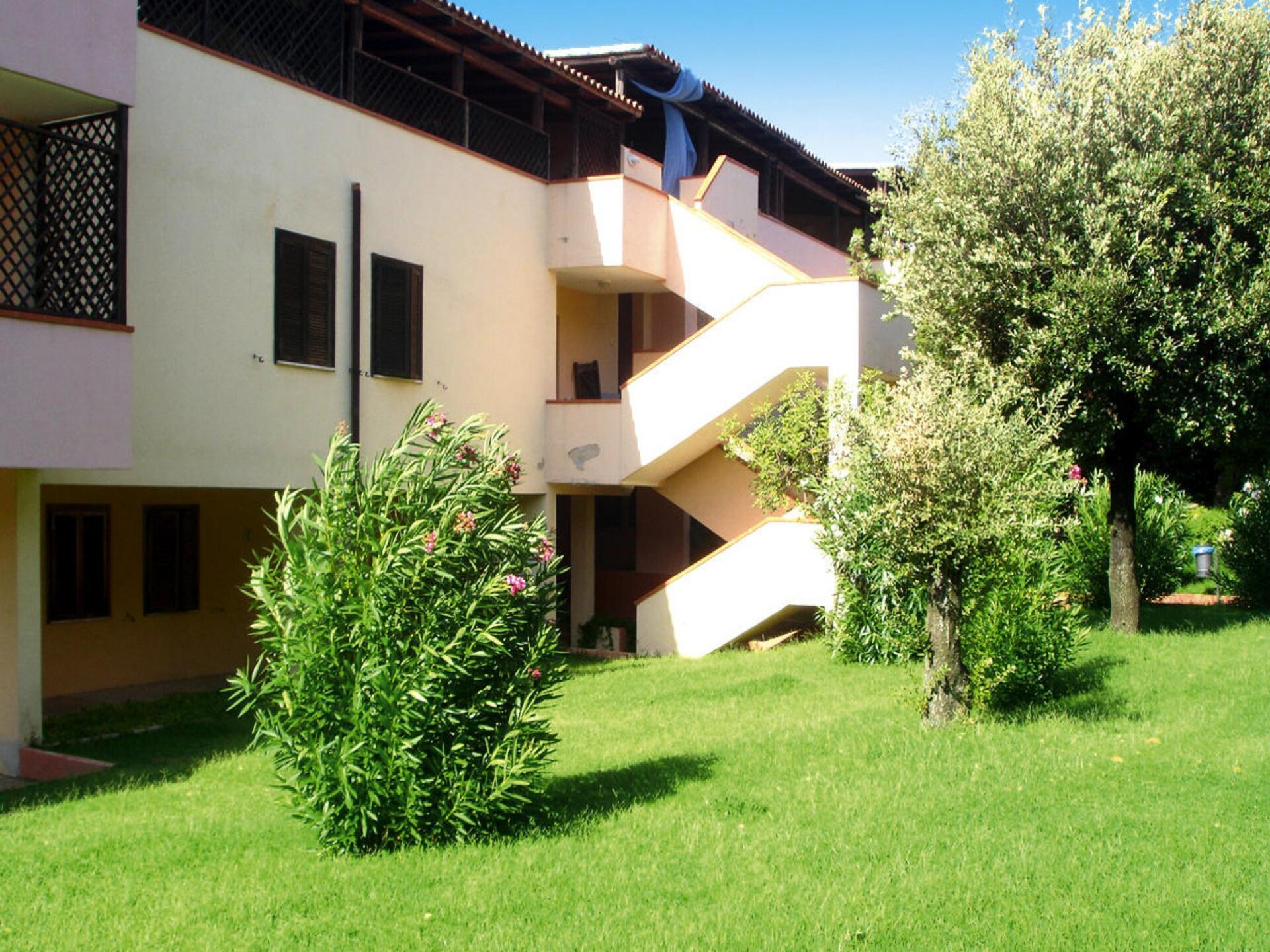 Op 300 m van het meer: Sfeervol appartement in Porto Rotondo - foto 3