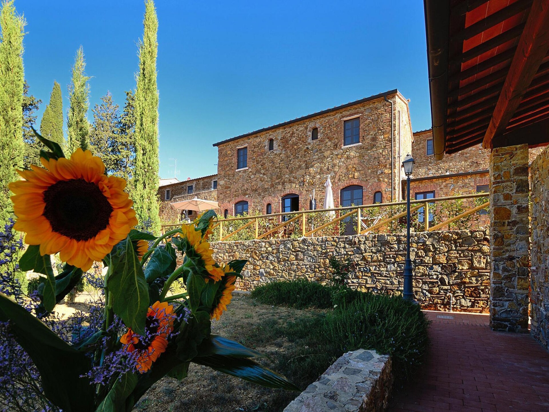 Rustiek appartement in Campiglia Marittima met panoramisch uitzicht · 3 pers. - foto 9