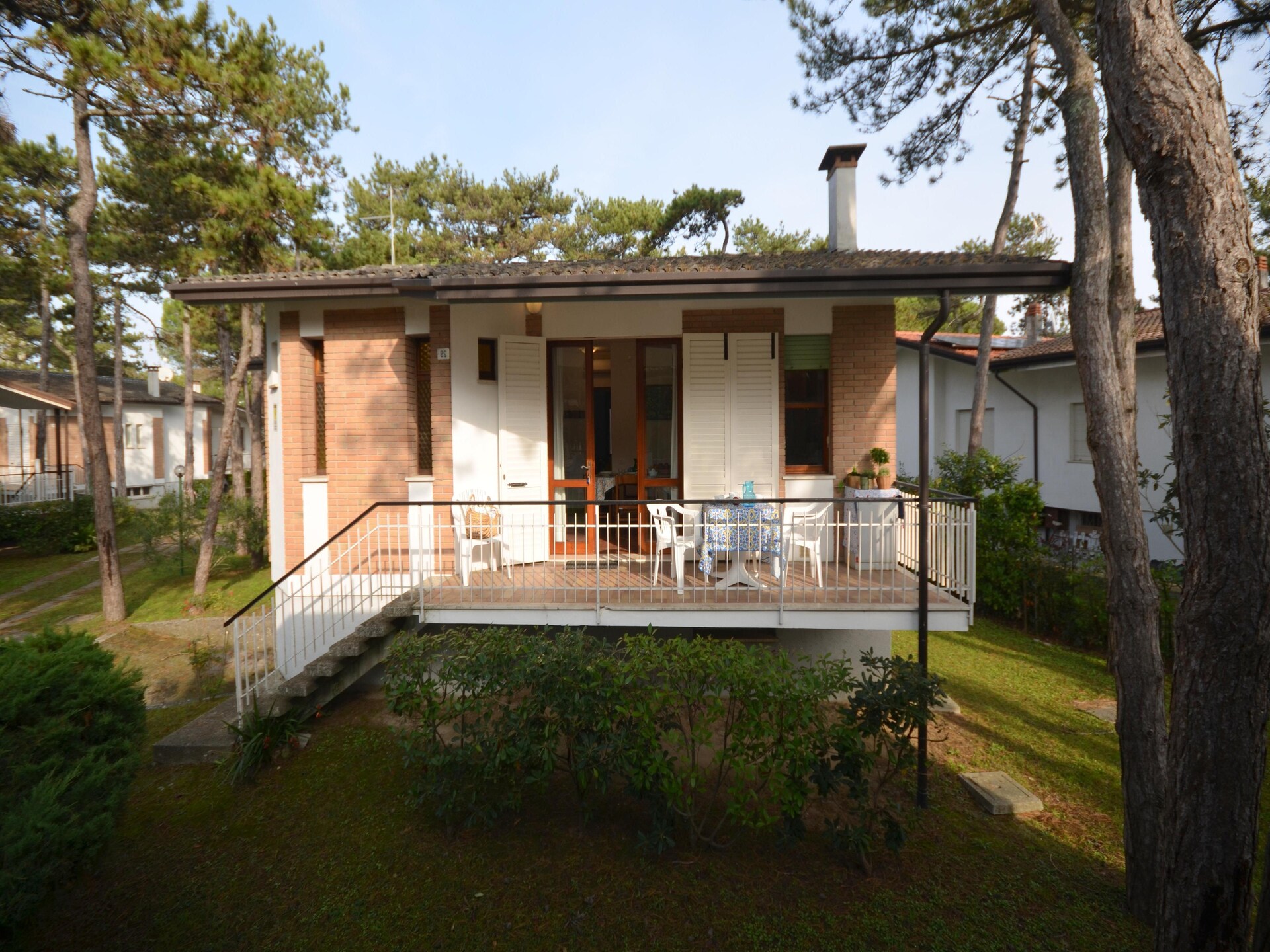Appartement voor 6 aan de golfbaan in Lignano Pineta met strandservice - foto 1