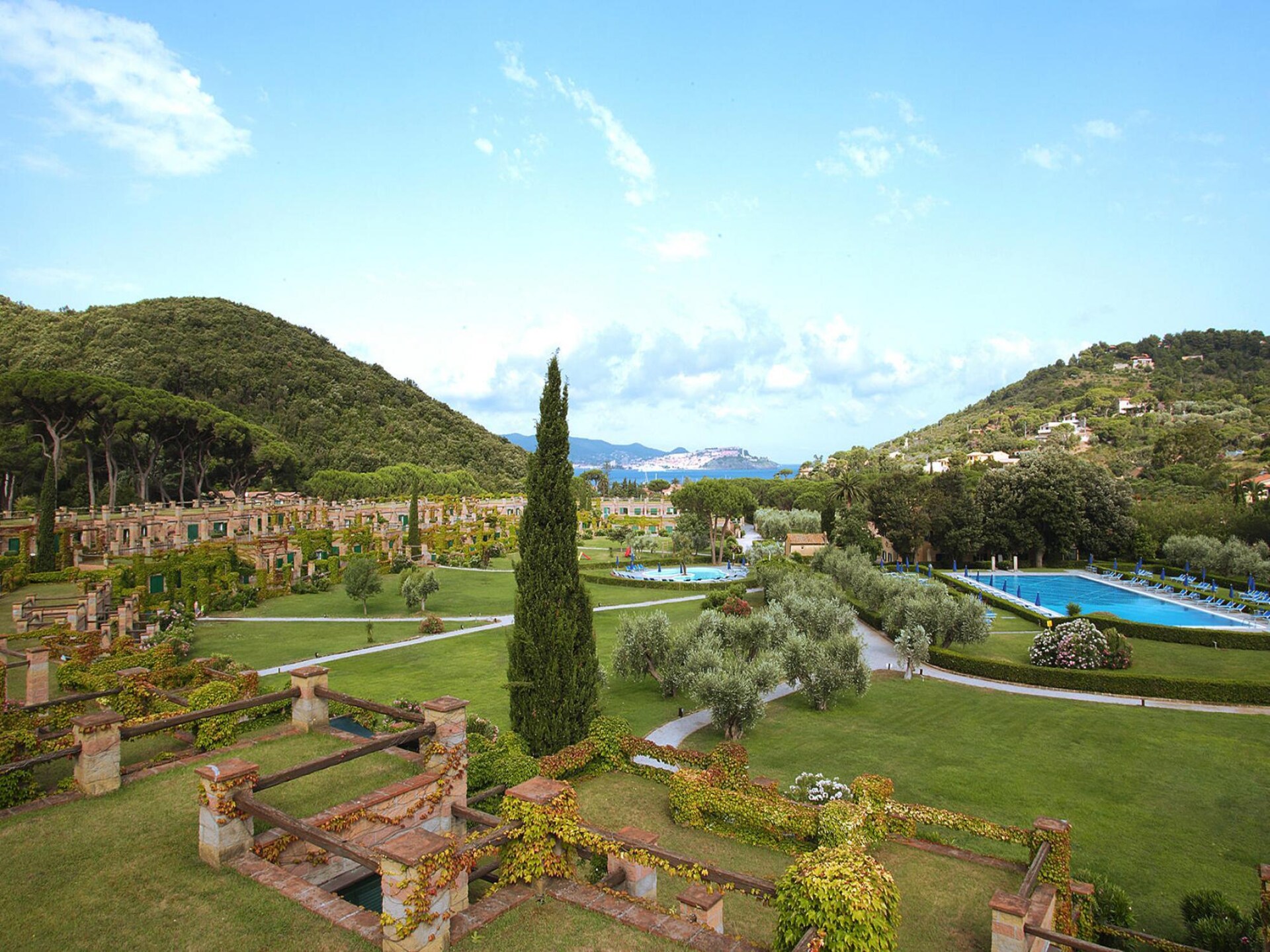 8-persoons appartement met wellness in Rio nell'Elba - foto 26