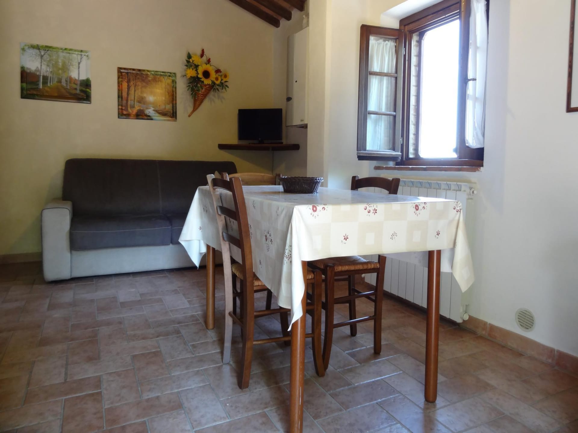 Sfeervol appartement met zwembad nabij Volterra - foto 11