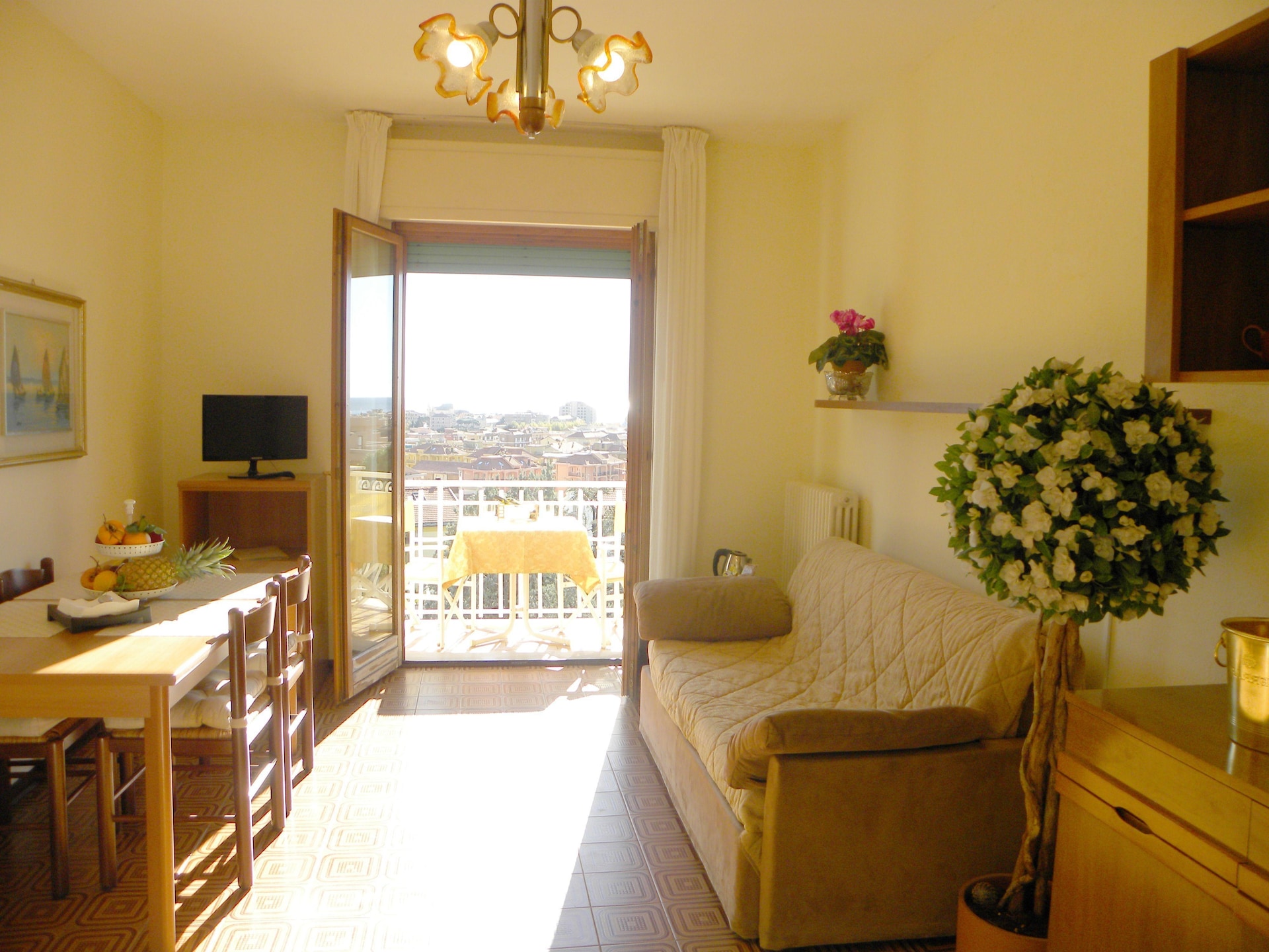 Dicht bij centrum: Ruim appartement voor 6 personen in Pietra Ligure - foto 15