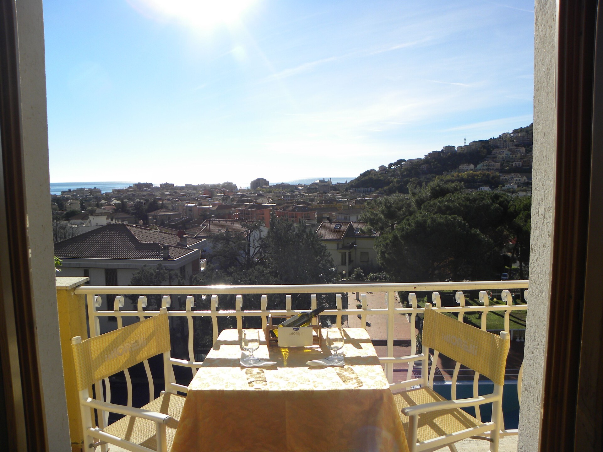 Ruim appartement voor 7 in Pietra Ligure, 550m van strand - foto 13