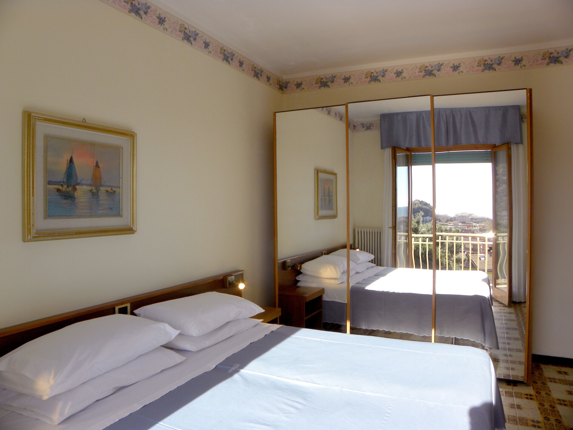 Ruim appartement voor 7 in Pietra Ligure, 550m van strand - foto 11