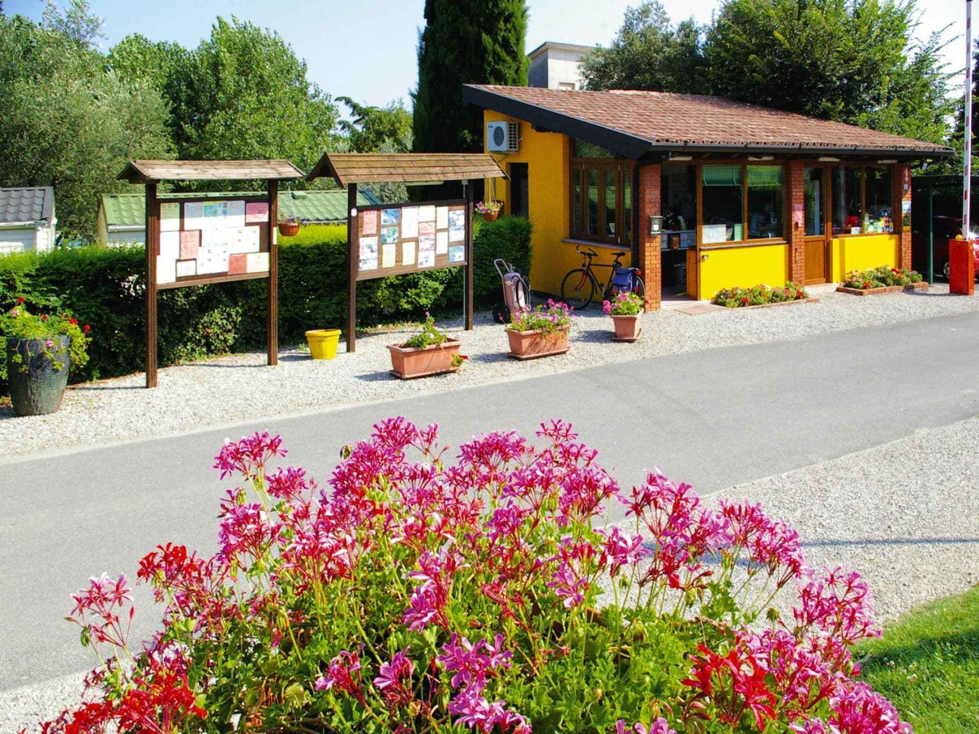 Op 400m van het meer: Comfortabele stacaravan in Moniga del Garda - foto 14
