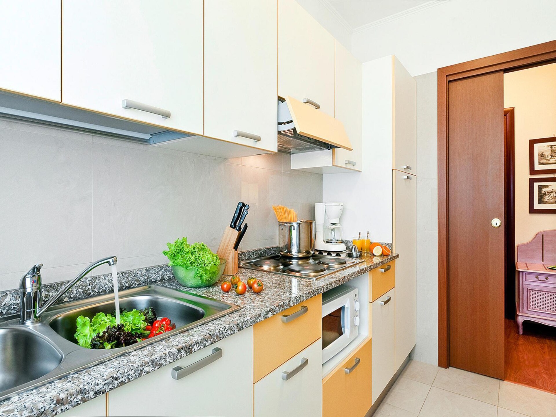 Op 600 m van het meer: Comfortabel appartement in centrum Baveno - foto 15