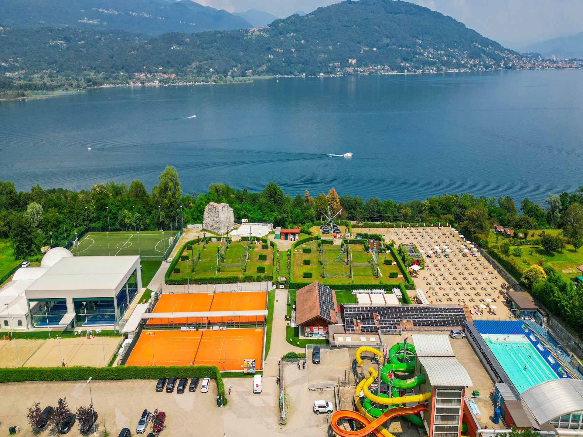 Op 600 m van het meer: Comfortabel appartement in centrum Baveno - foto 31