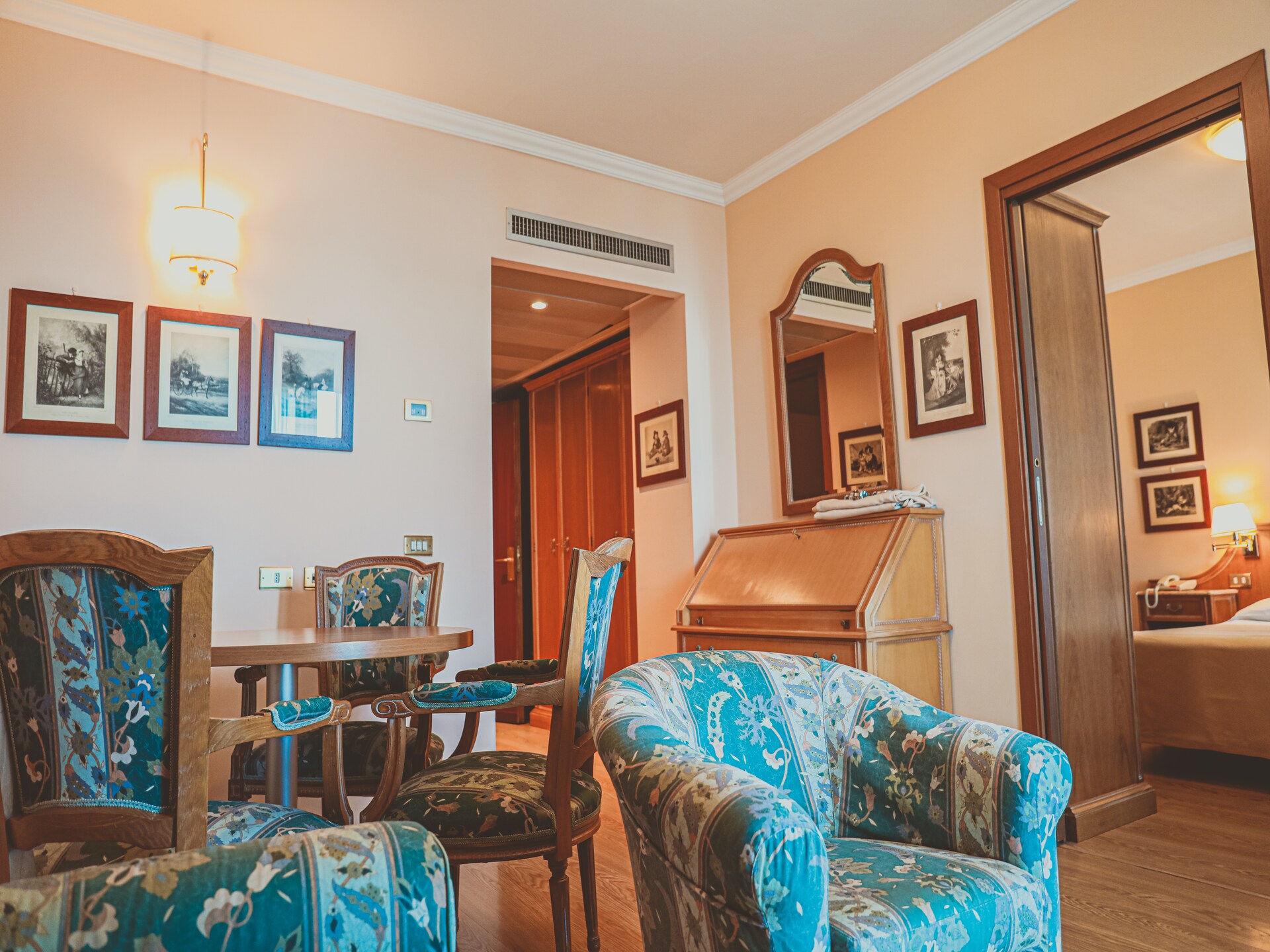 Op 600 m van het meer: Comfortabel appartement in centrum Baveno - foto 5