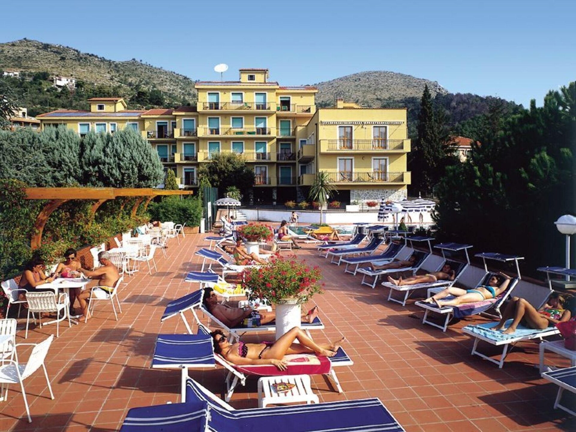 Zonnig appartement op vakantiepark nabij strand Pietra Ligure - foto 9