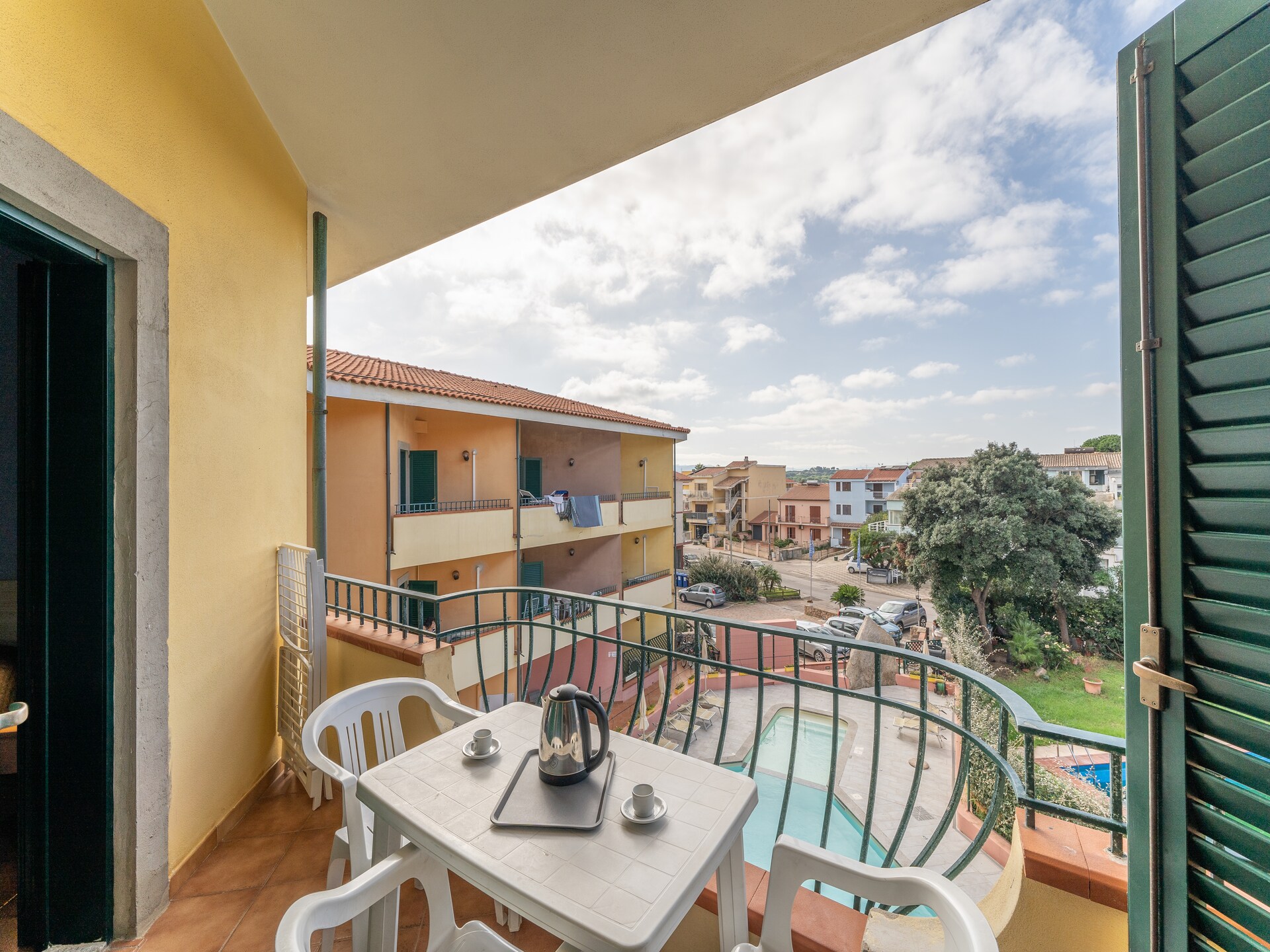 Licht appartement op vakantiepark met zwembad, 800 meter van strand - foto 14