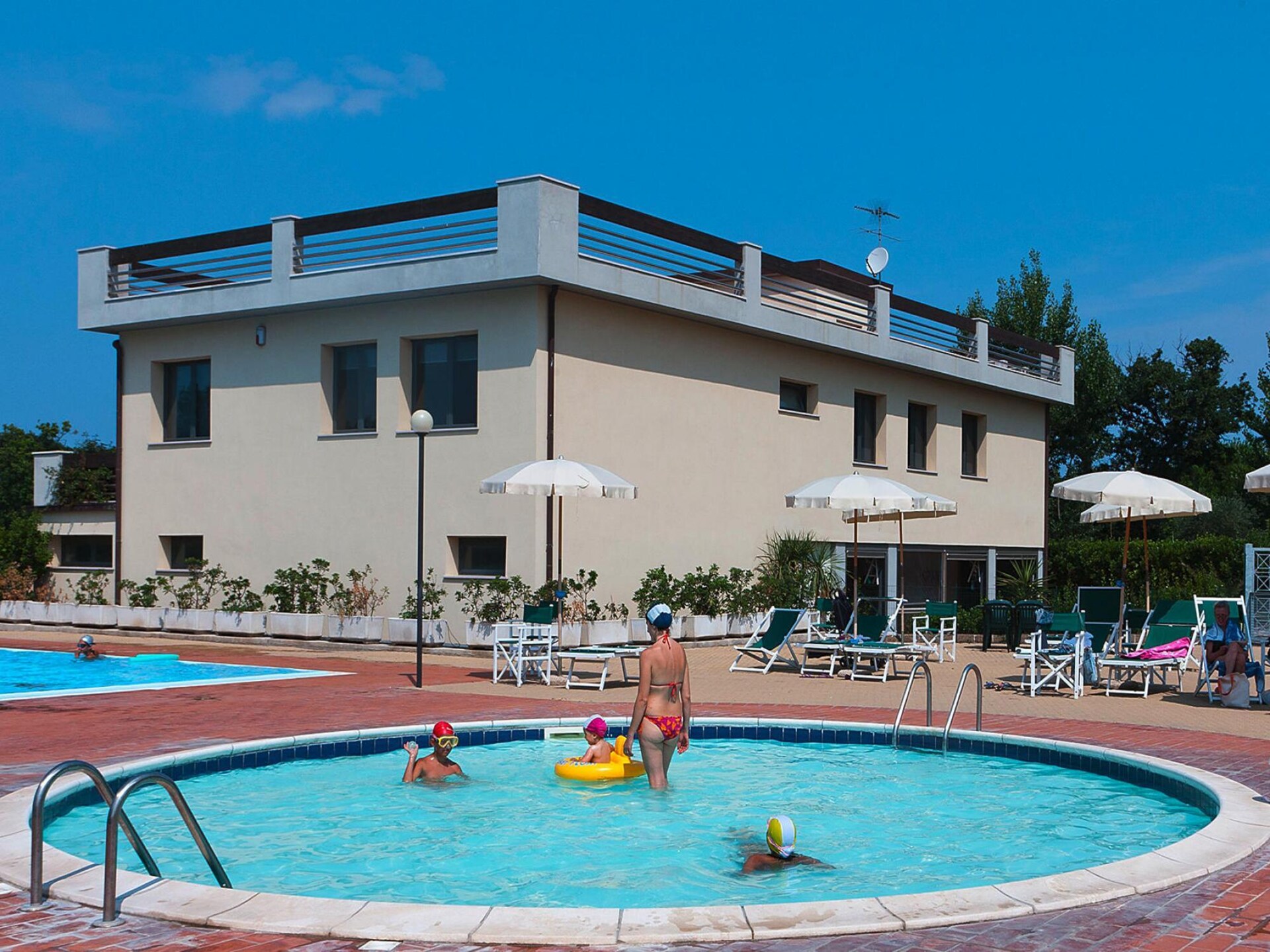 Modern appartement voor 4 op vakantiepark nabij zee in San Vincenzo - foto 5