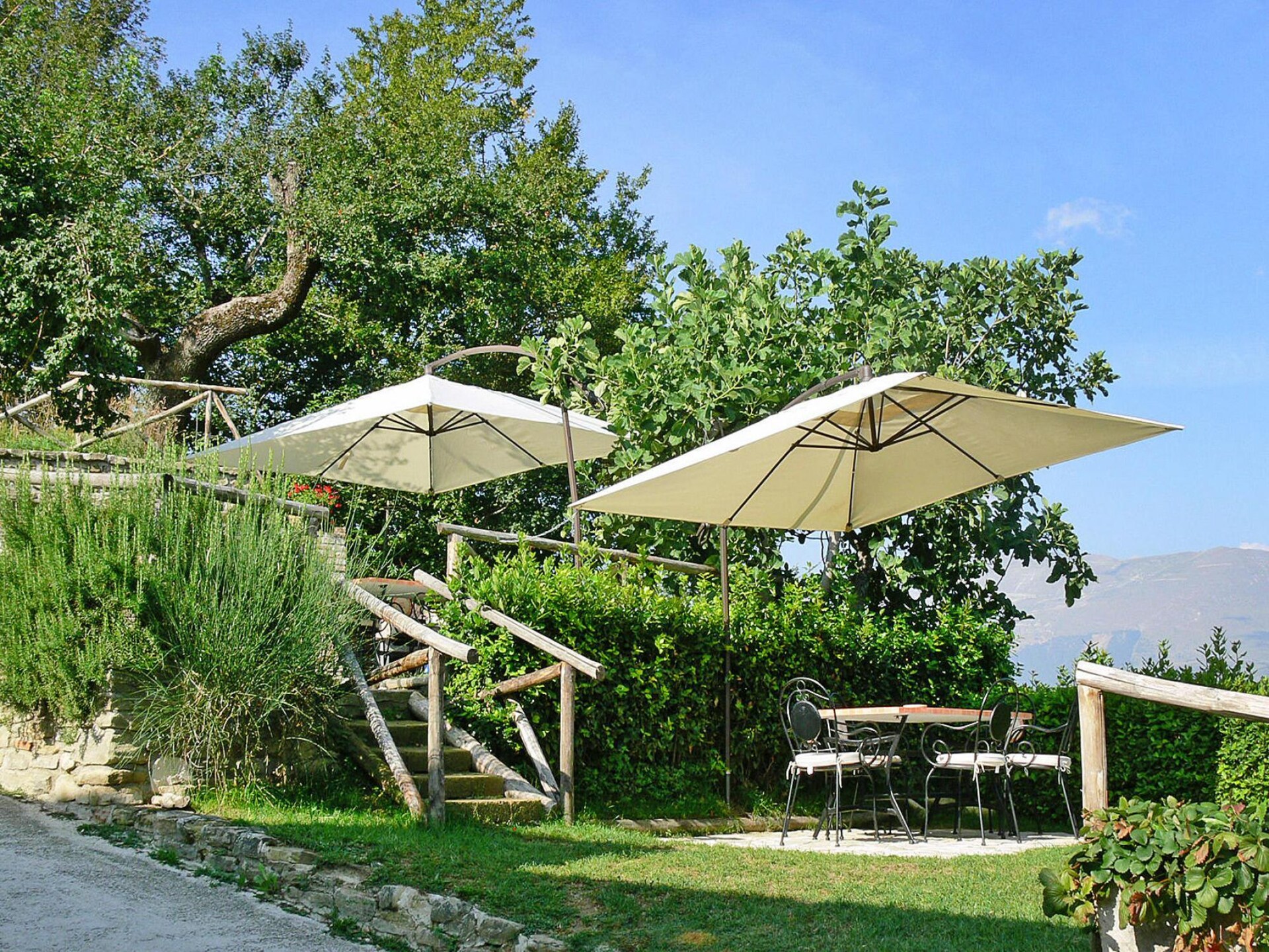 Agriturismo La Filomena Montefortino - Appartement l'Infinito met zwembad - foto 3