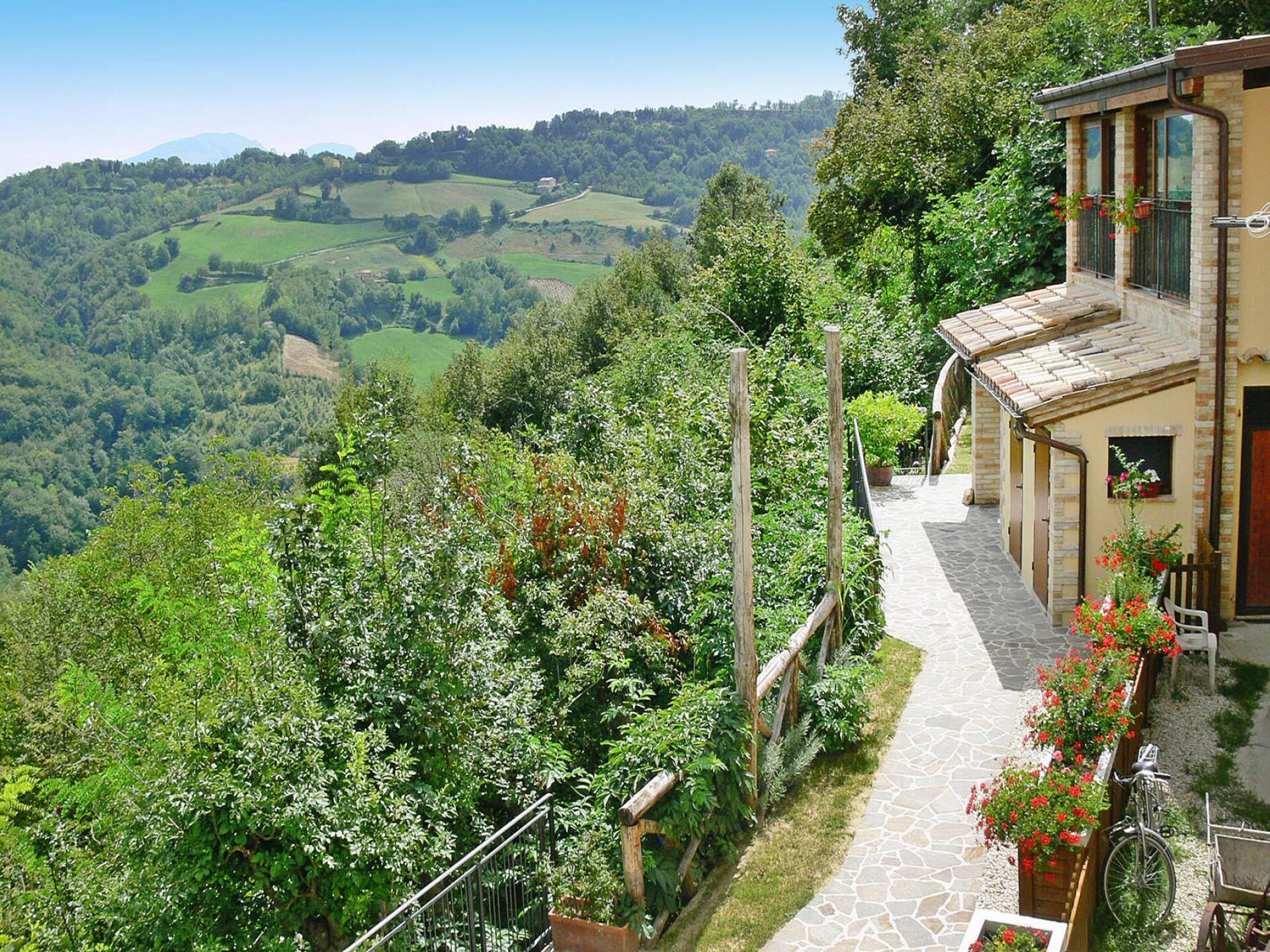Agriturismo La Filomena Montefortino - Appartement l'Infinito met zwembad - foto 14