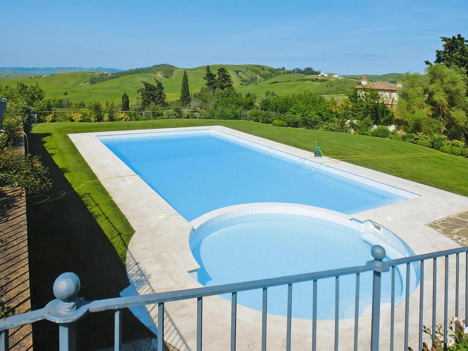 Ruim Toscaans appartement voor 6 personen in Gambassi Terme - foto 9