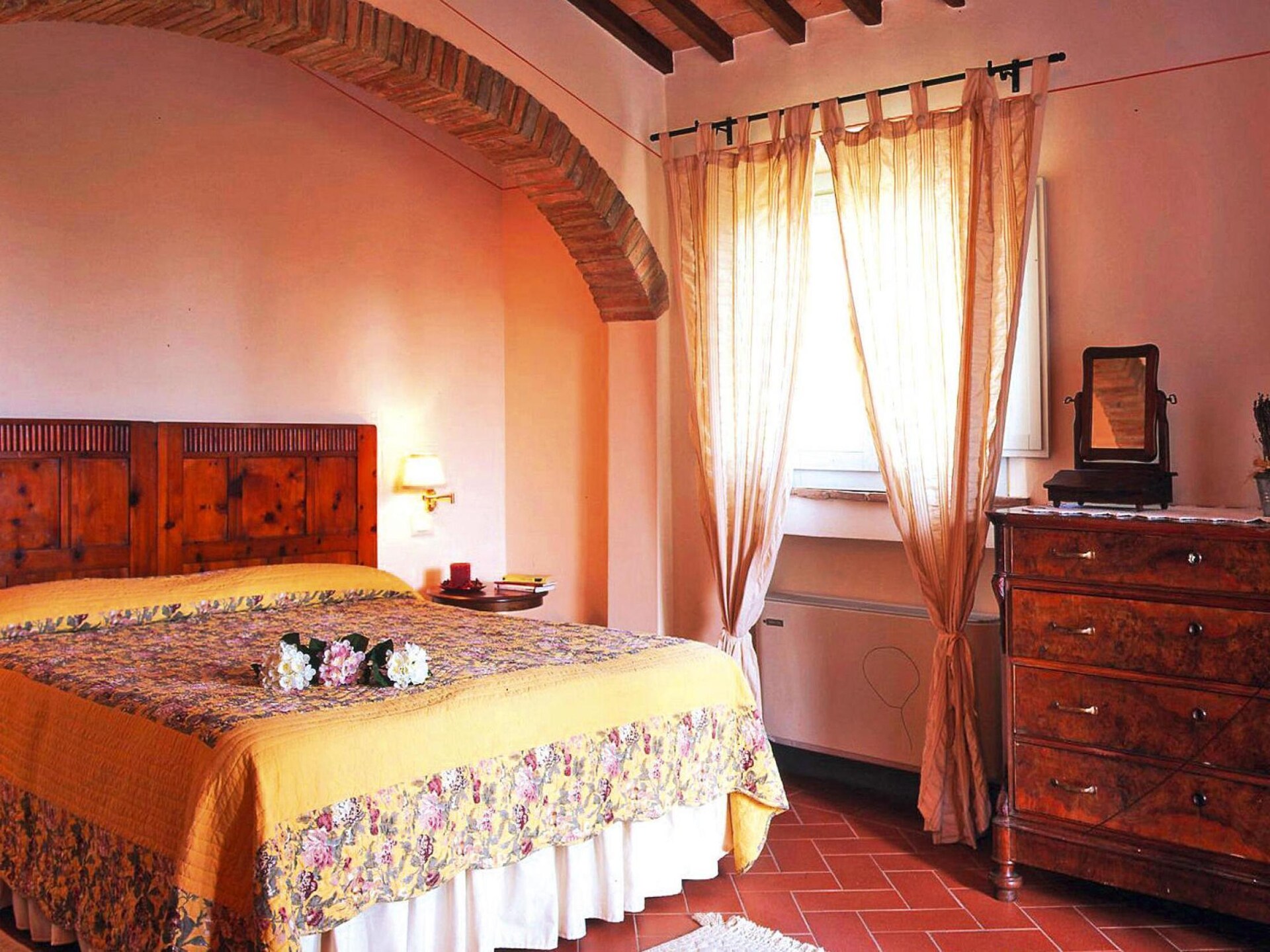 Ruim Toscaans appartement voor 6 personen in Gambassi Terme - foto 7