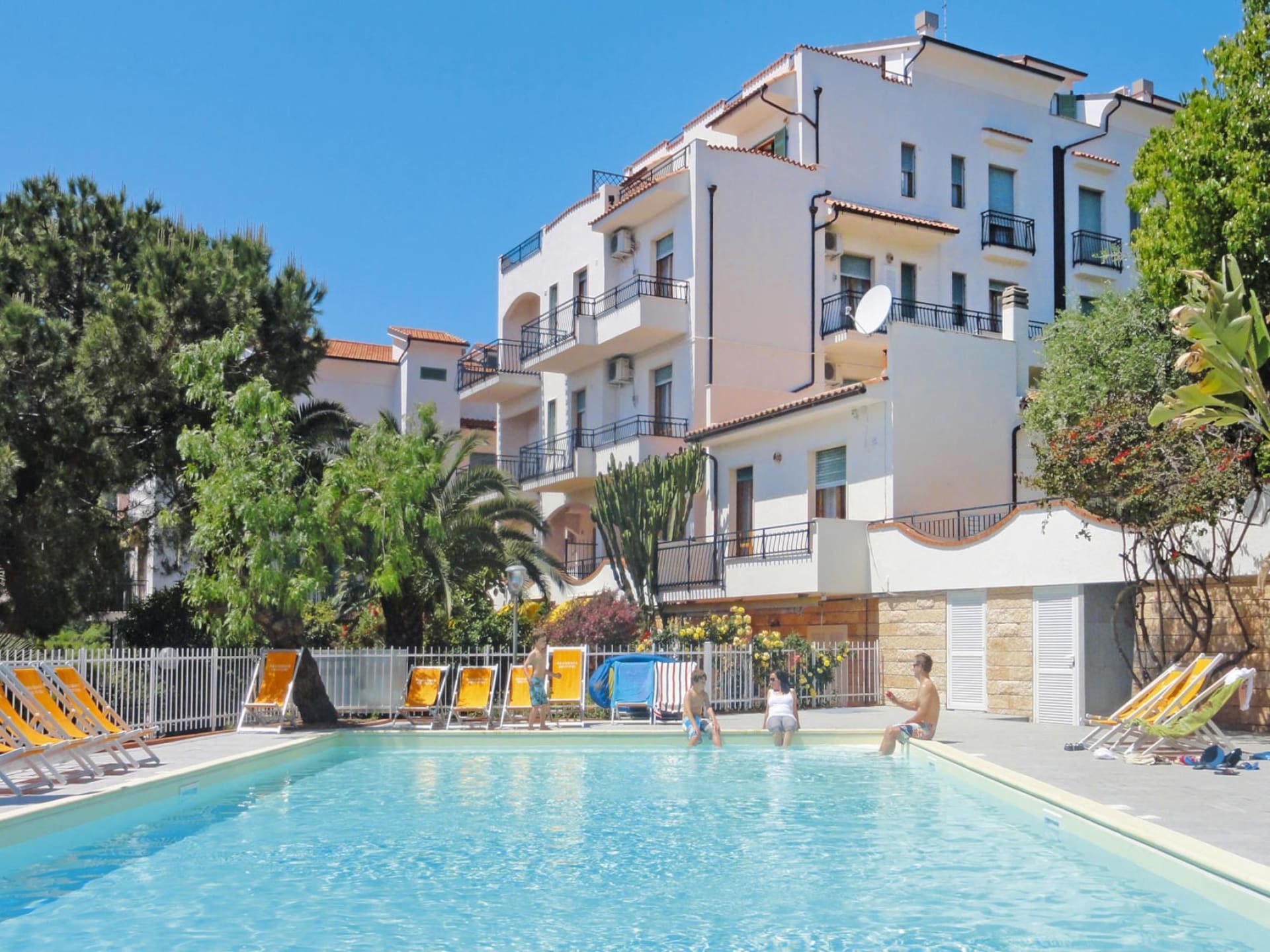 Op 900 m van zee: Zonnig appartement in Pietra Ligure · 5 pers. - foto 1