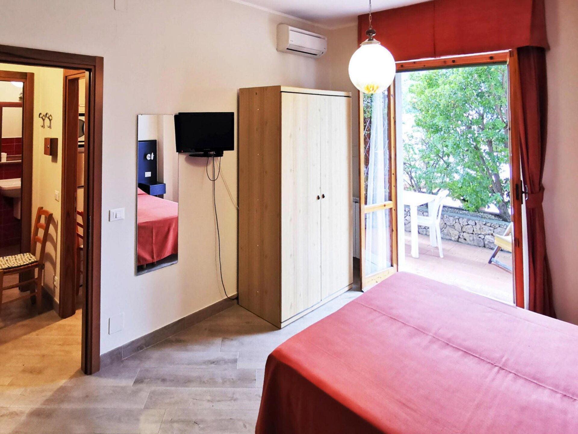 Op 900 m van zee: Zonnig appartement in Pietra Ligure · 5 pers. - foto 10
