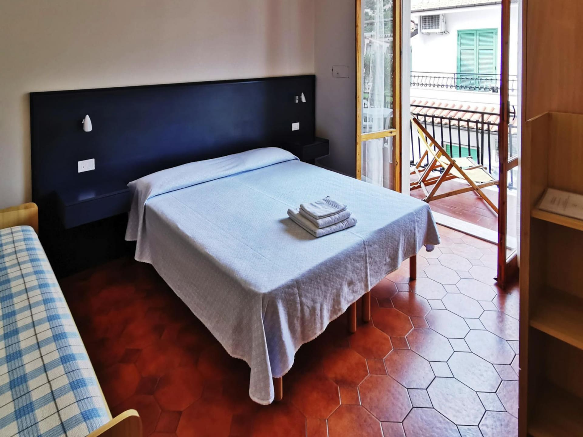 Op 900 m van zee: Zonnig appartement in Pietra Ligure · 5 pers. - foto 24
