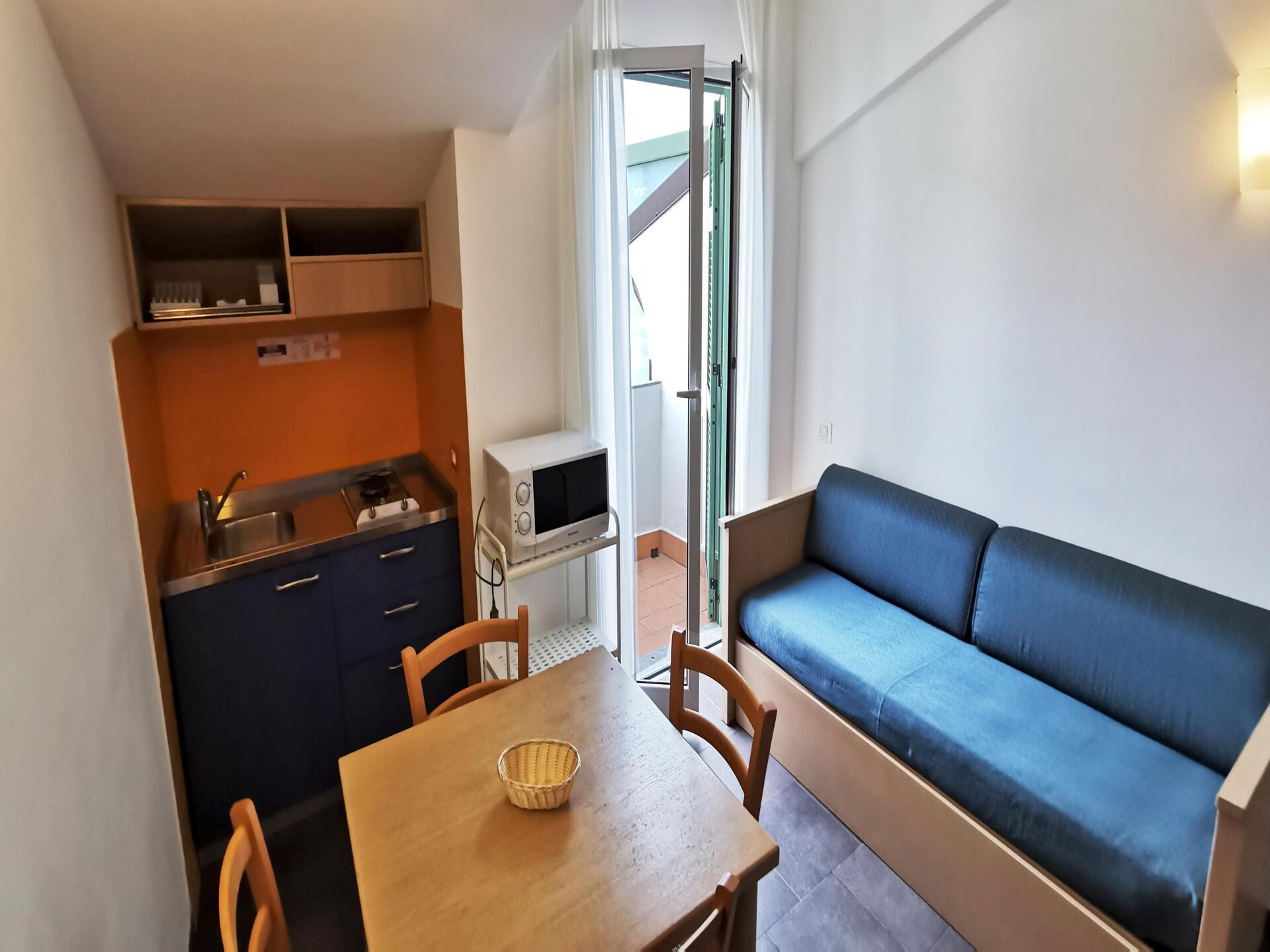 Zonnig appartement op vakantiepark met zwembad, 900m van zee in Pietra Ligure - foto 12