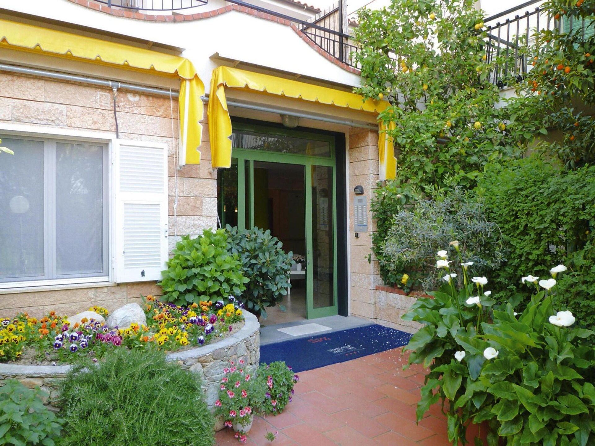 Zonnig appartement op vakantiepark met zwembad nabij strand Pietra Ligure - foto 8