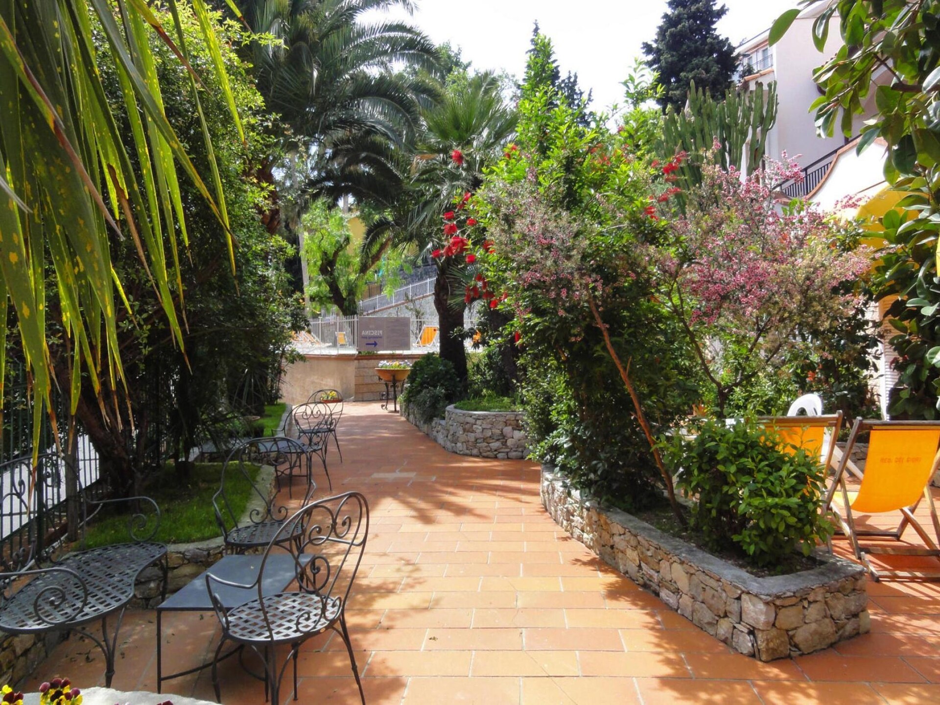 Zonnig appartement op vakantiepark met zwembad nabij strand Pietra Ligure - foto 16