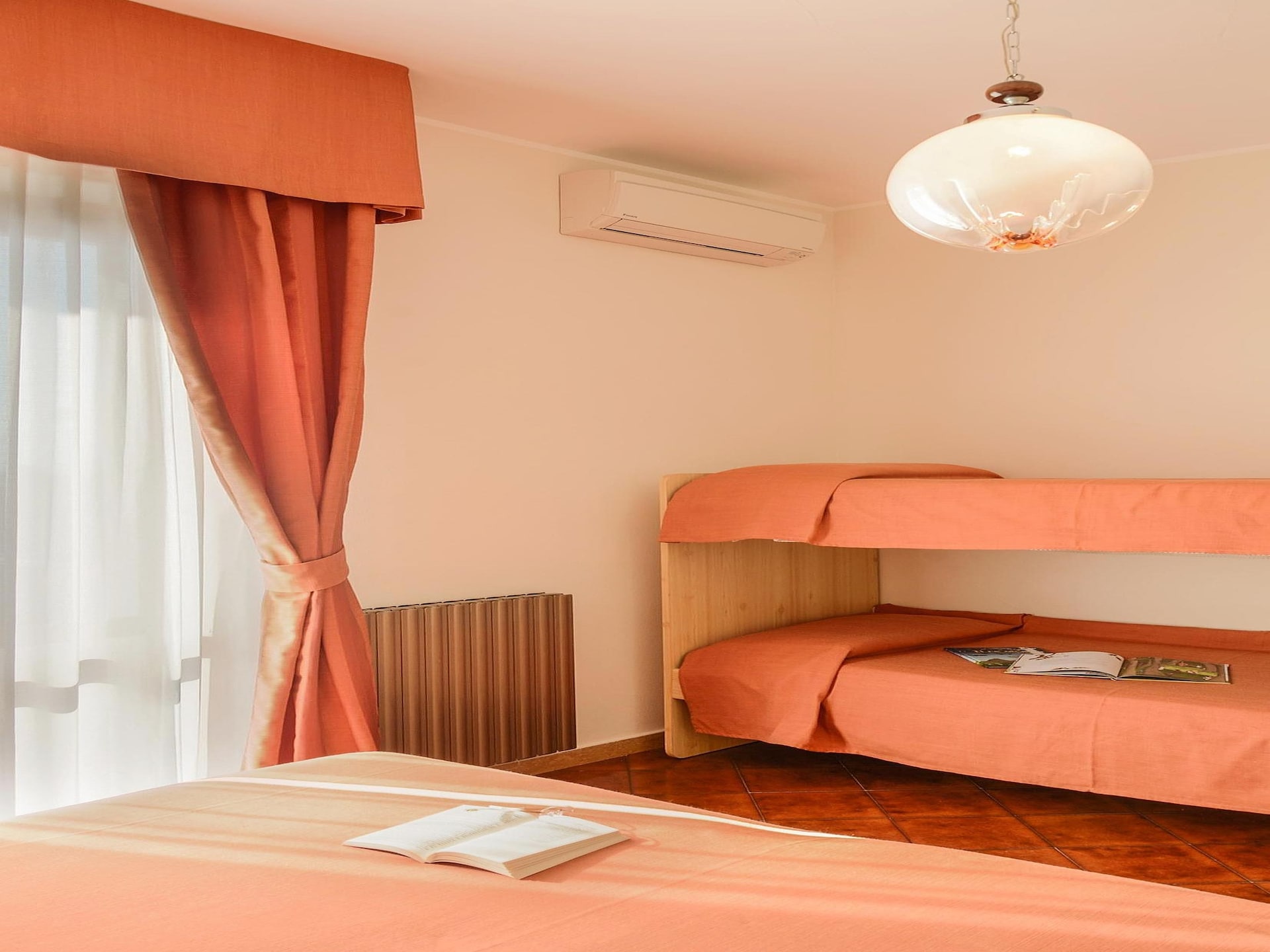 Op 900 m van zee: Zonnig appartement in Pietra Ligure - foto 12