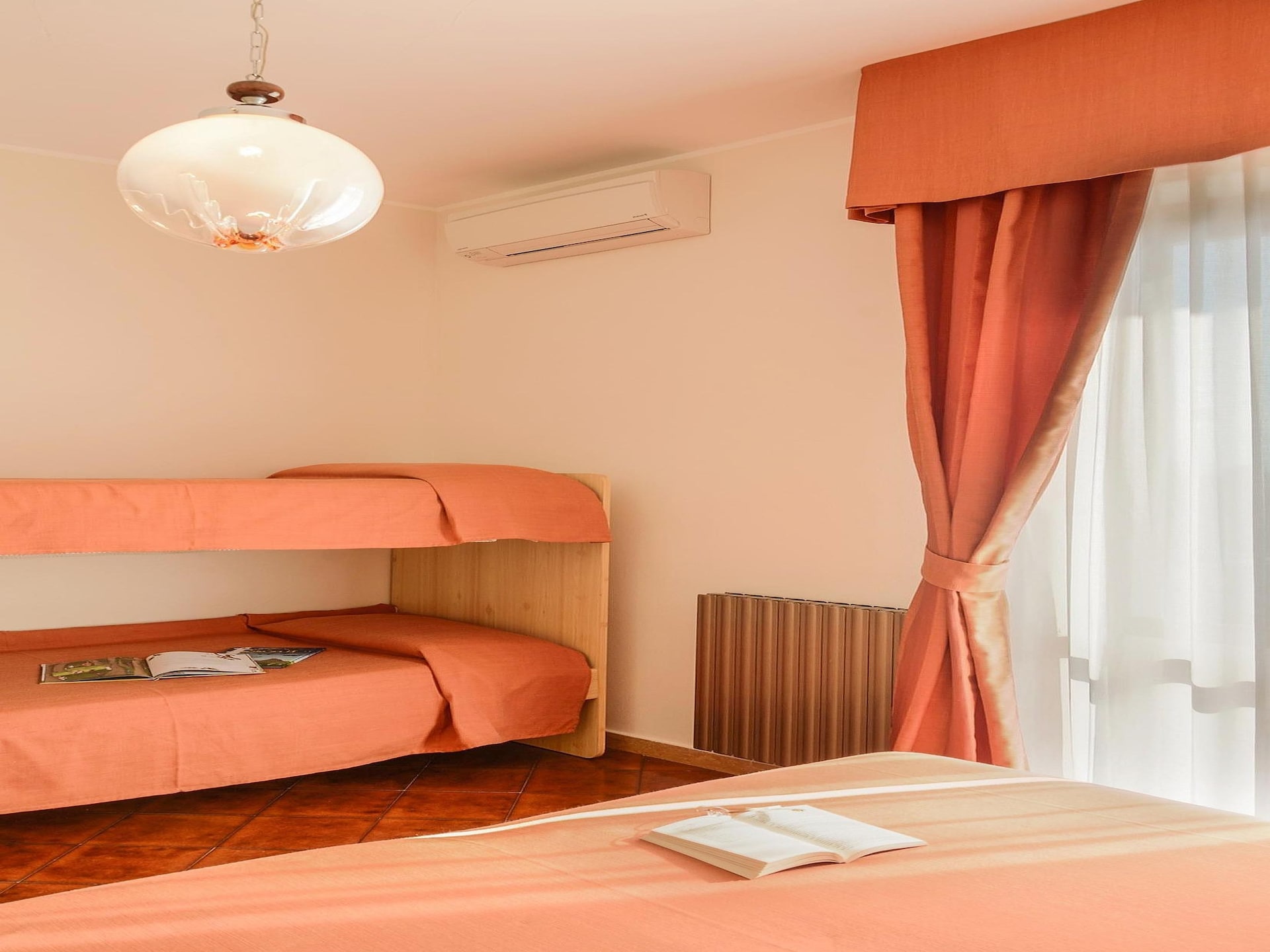 Op 900 m van zee: Zonnig appartement in Pietra Ligure - foto 13