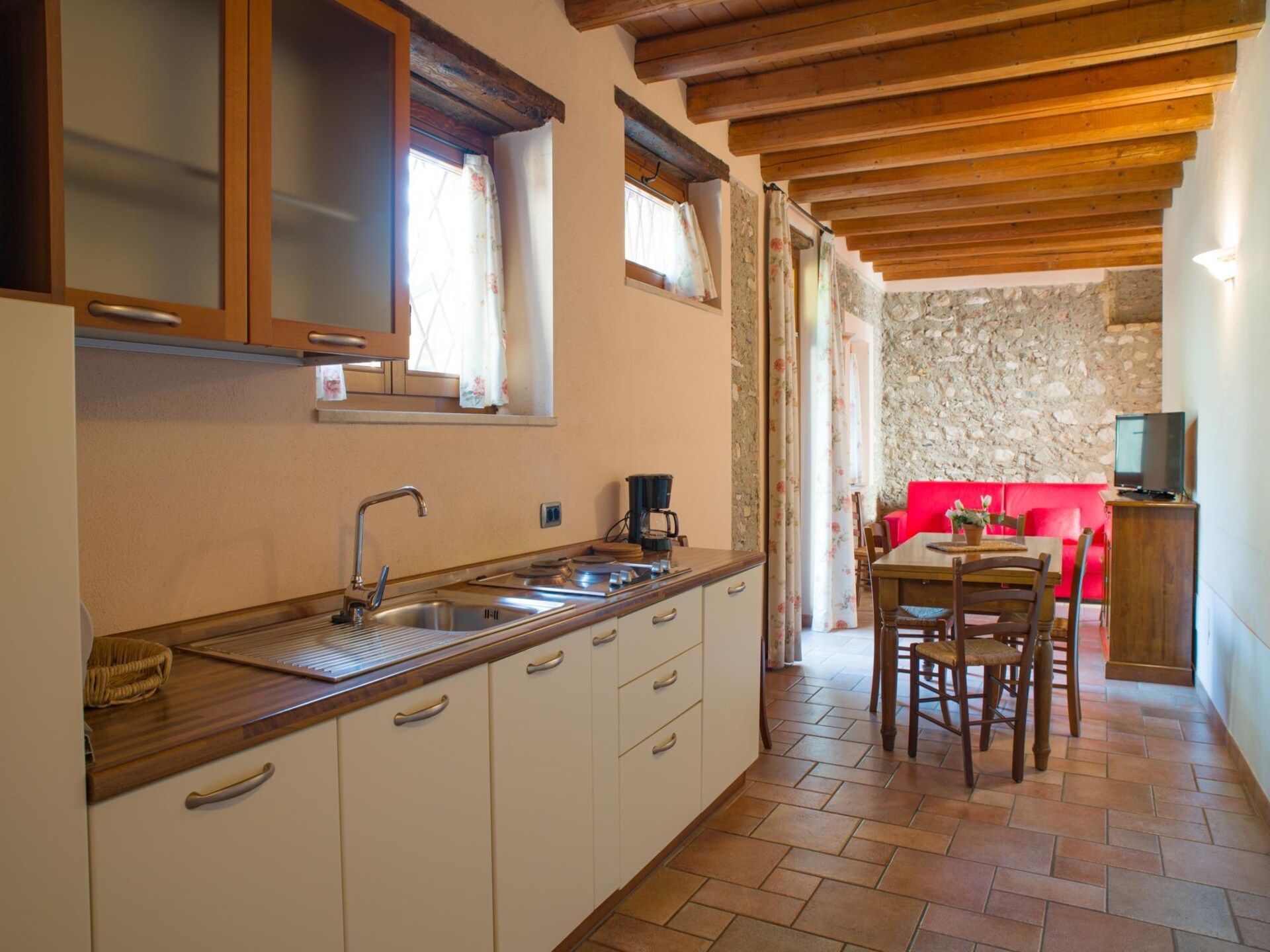 Op 400 m van het meer: sfeervol appartement in Toscolano Maderno - foto 8